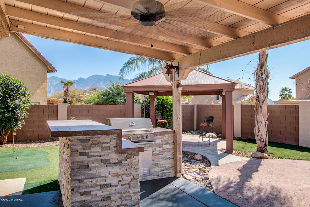 1251 W Ghost Place