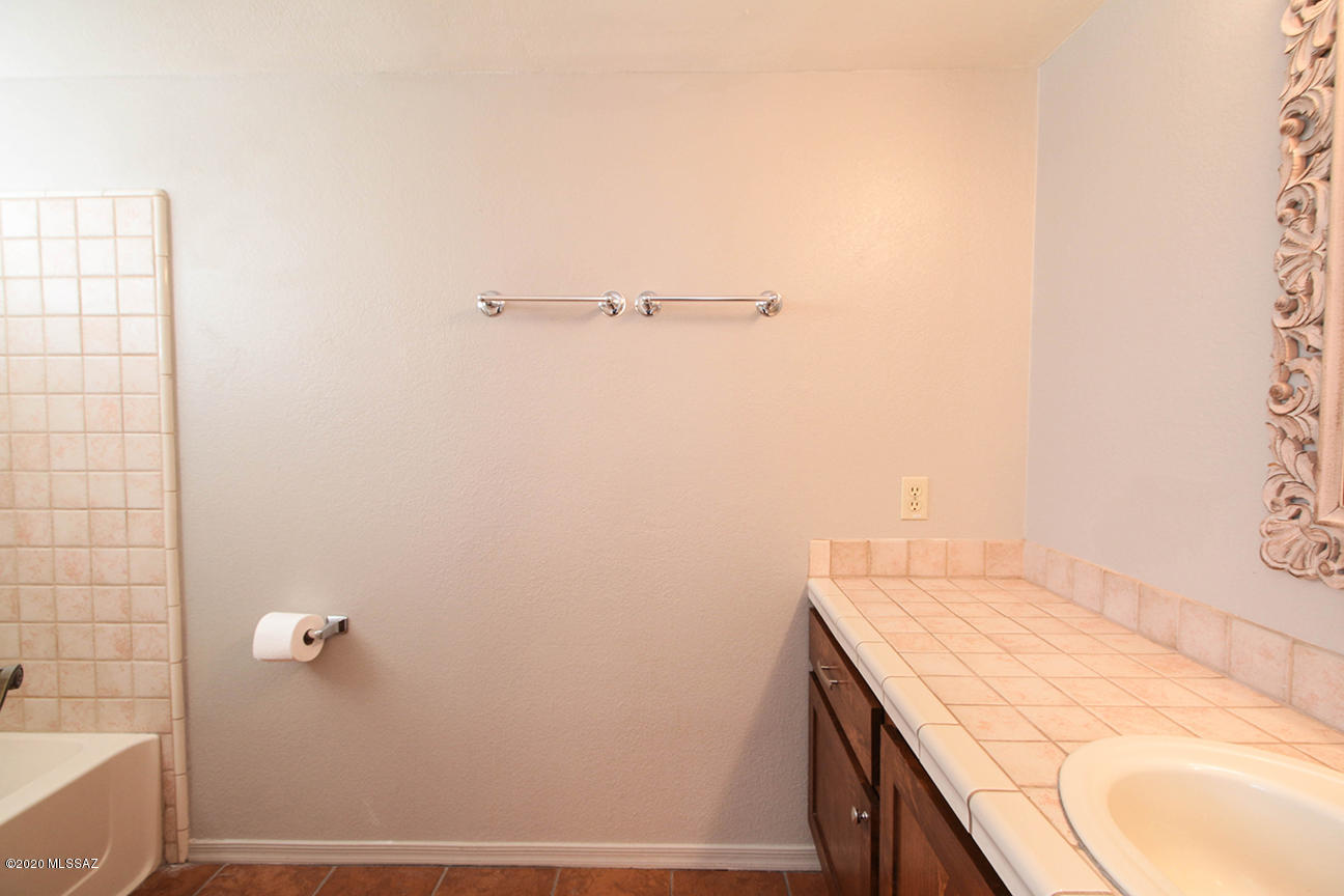 1251 W Ghost Place