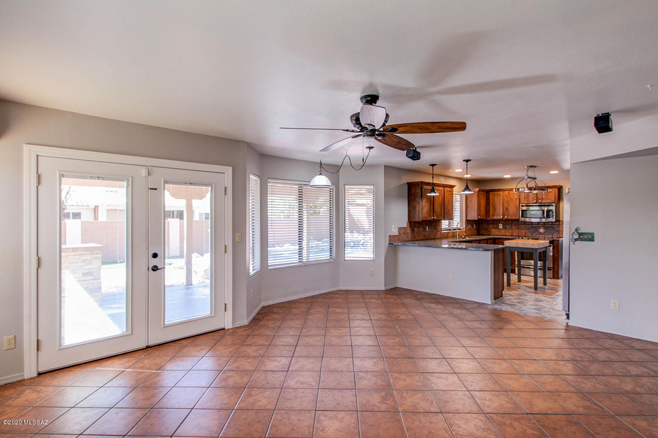 1251 W Ghost Place