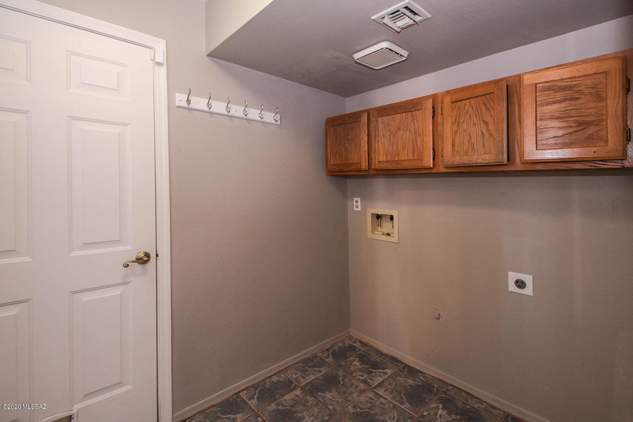 1251 W Ghost Place