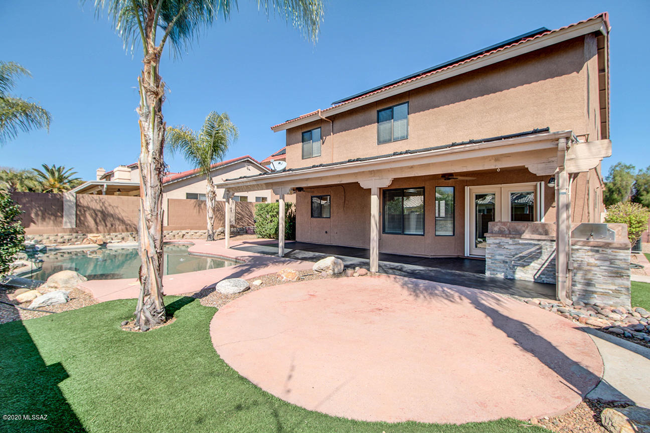 1251 W Ghost Place