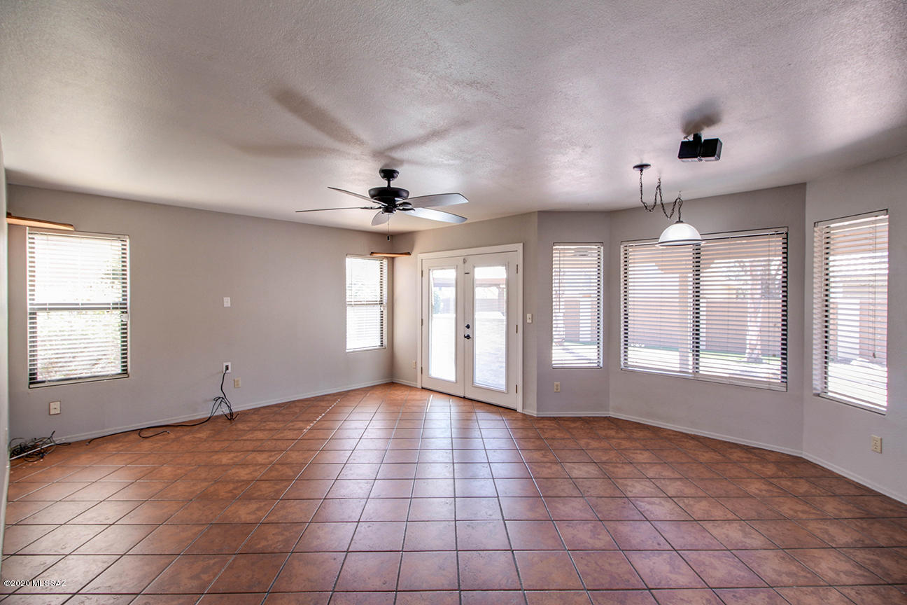 1251 W Ghost Place