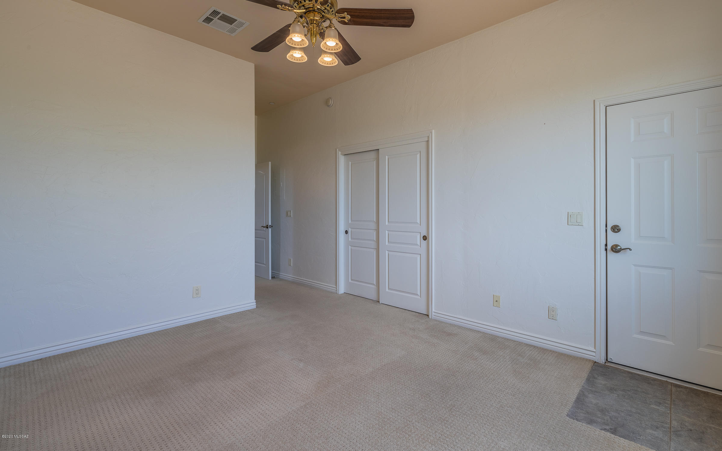 4655 W Flying Diamond Drive