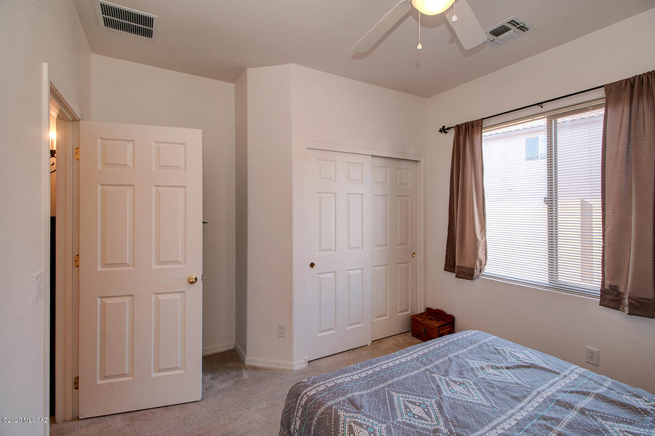 119 E Camino Limon Verde