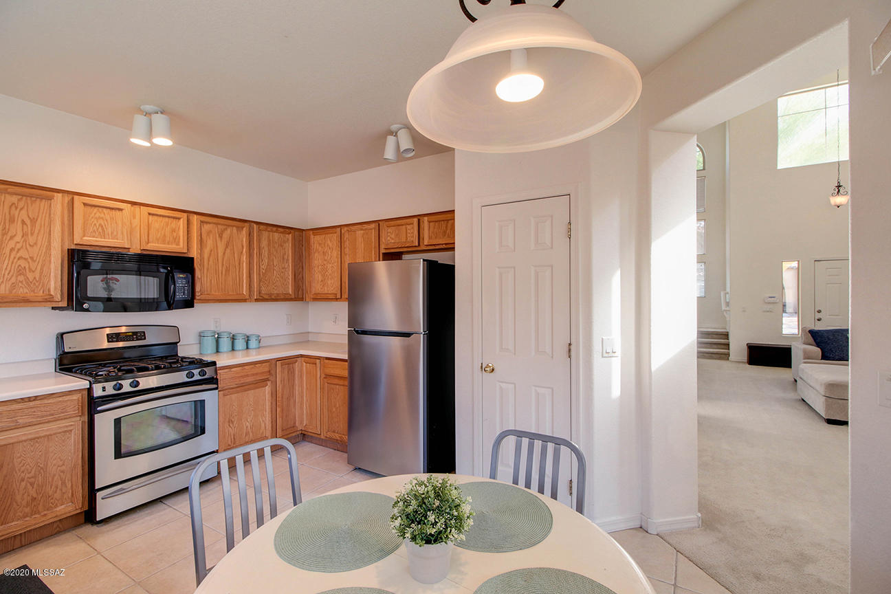 119 E Camino Limon Verde