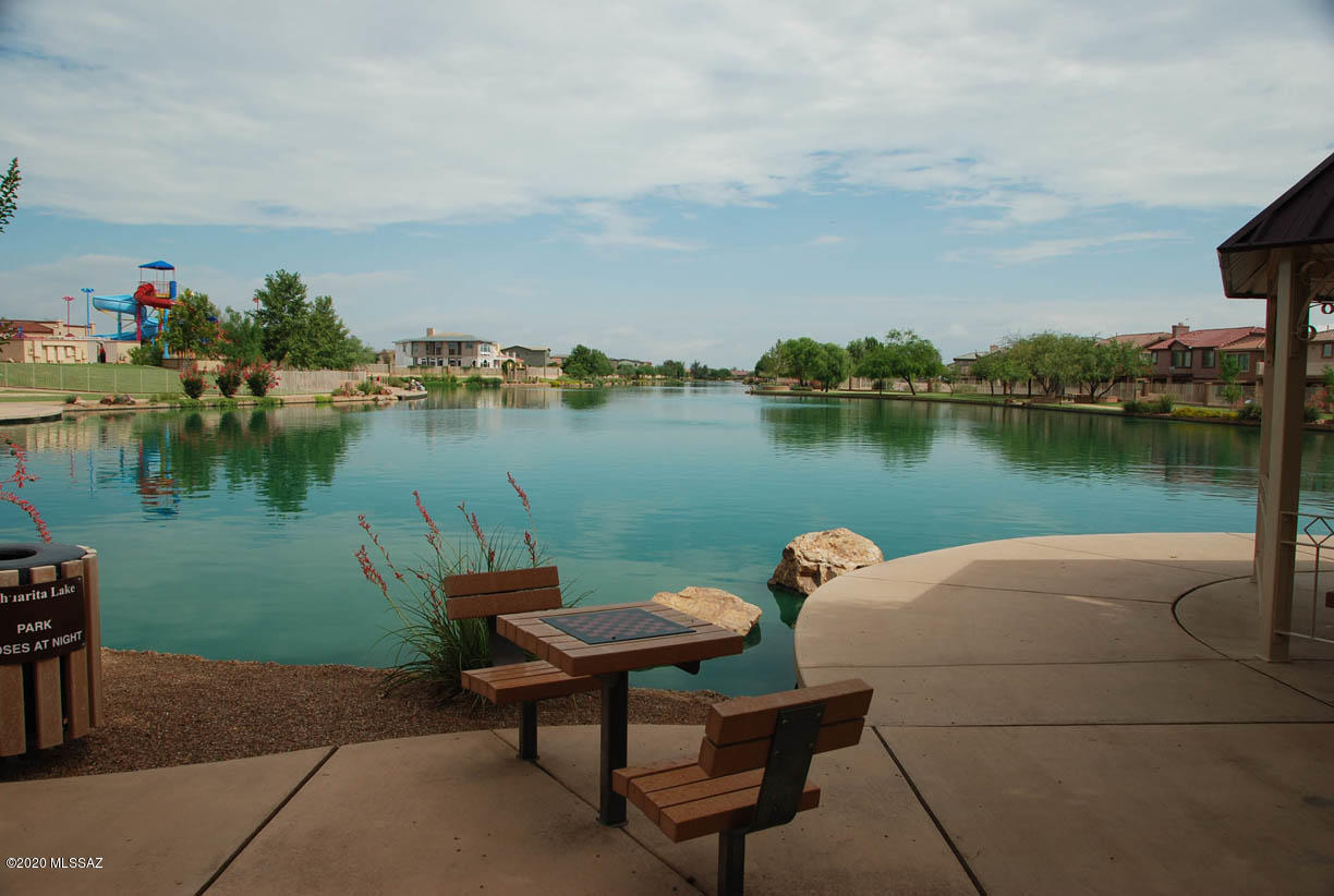 119 E Camino Limon Verde