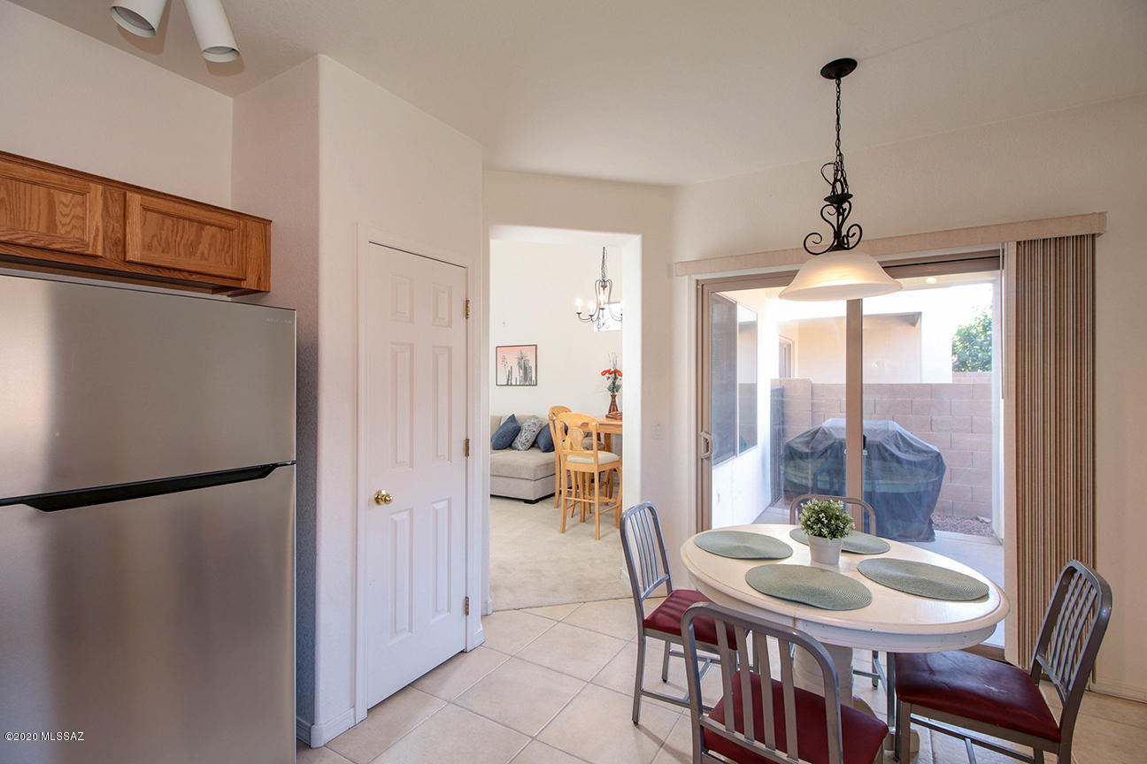 119 E Camino Limon Verde