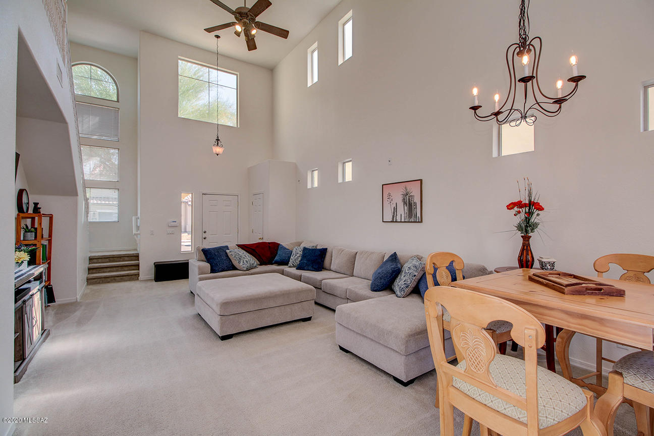 119 E Camino Limon Verde