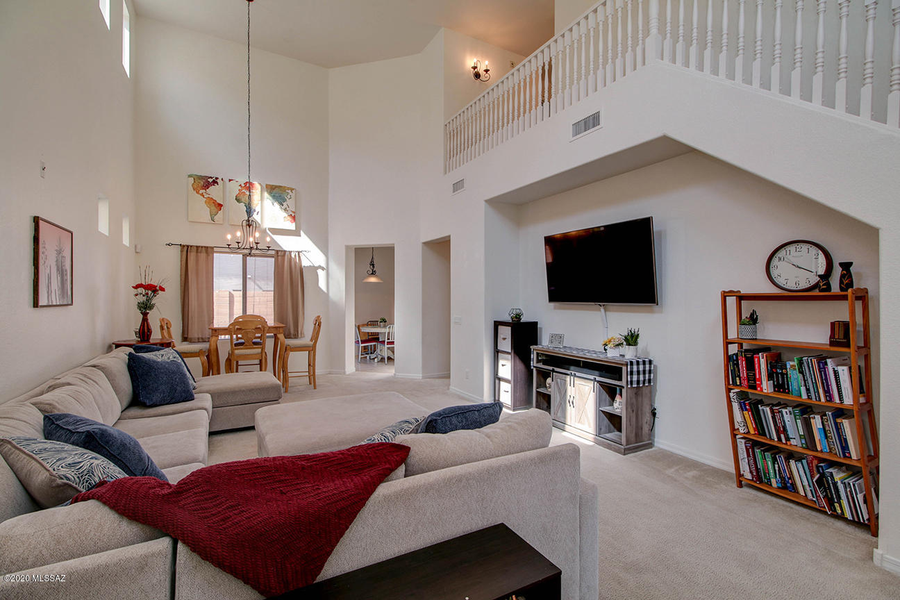 119 E Camino Limon Verde