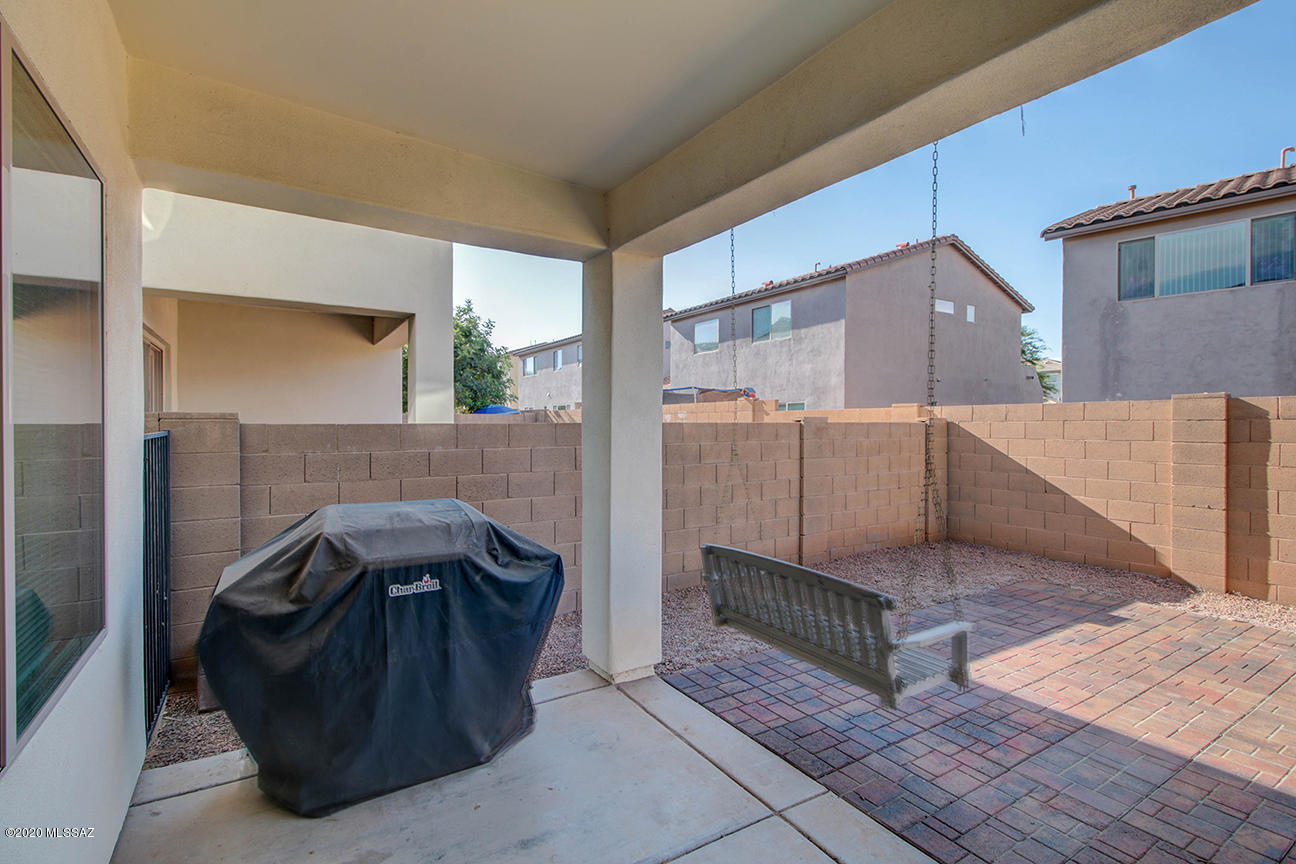 119 E Camino Limon Verde