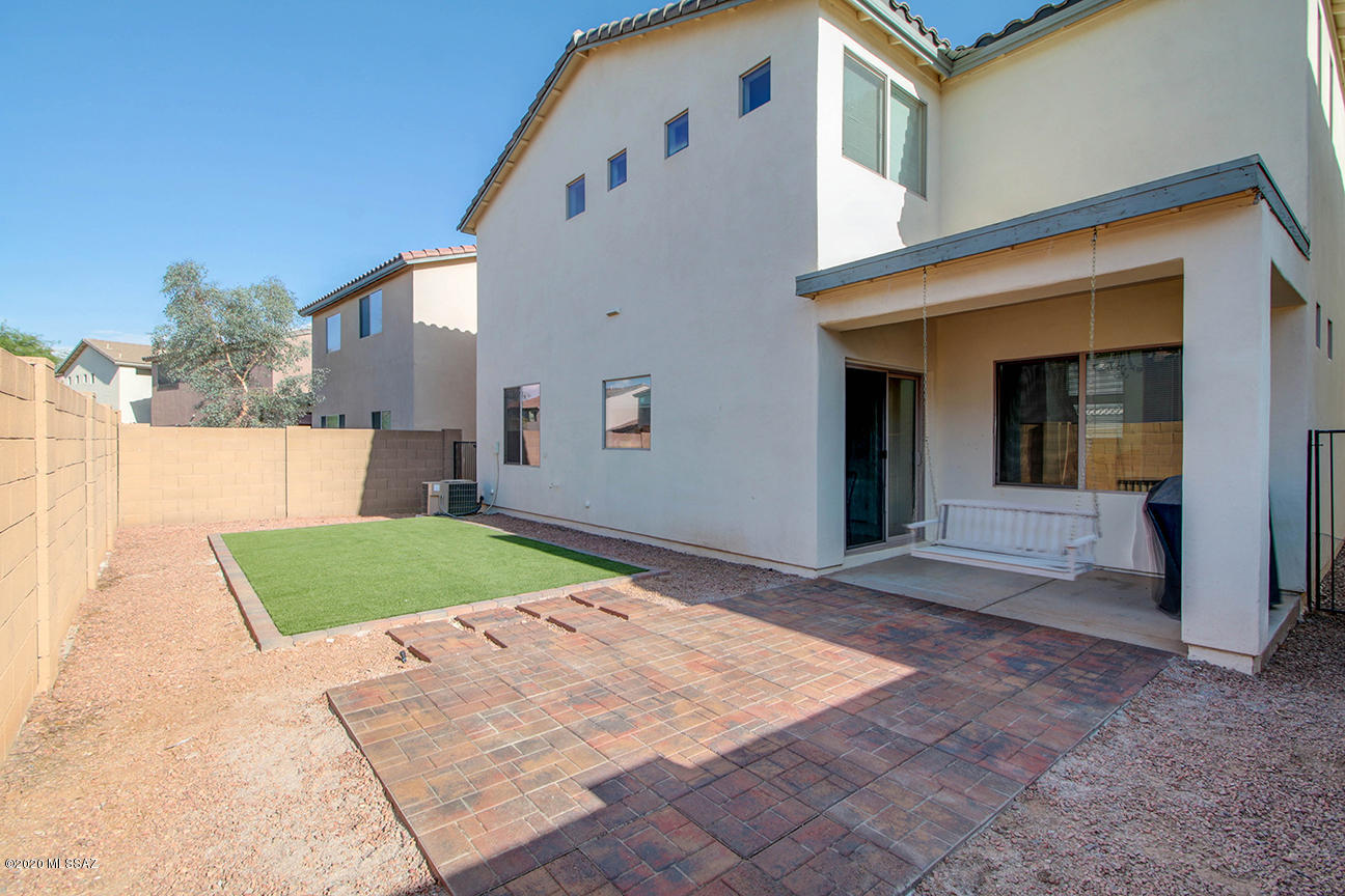 119 E Camino Limon Verde
