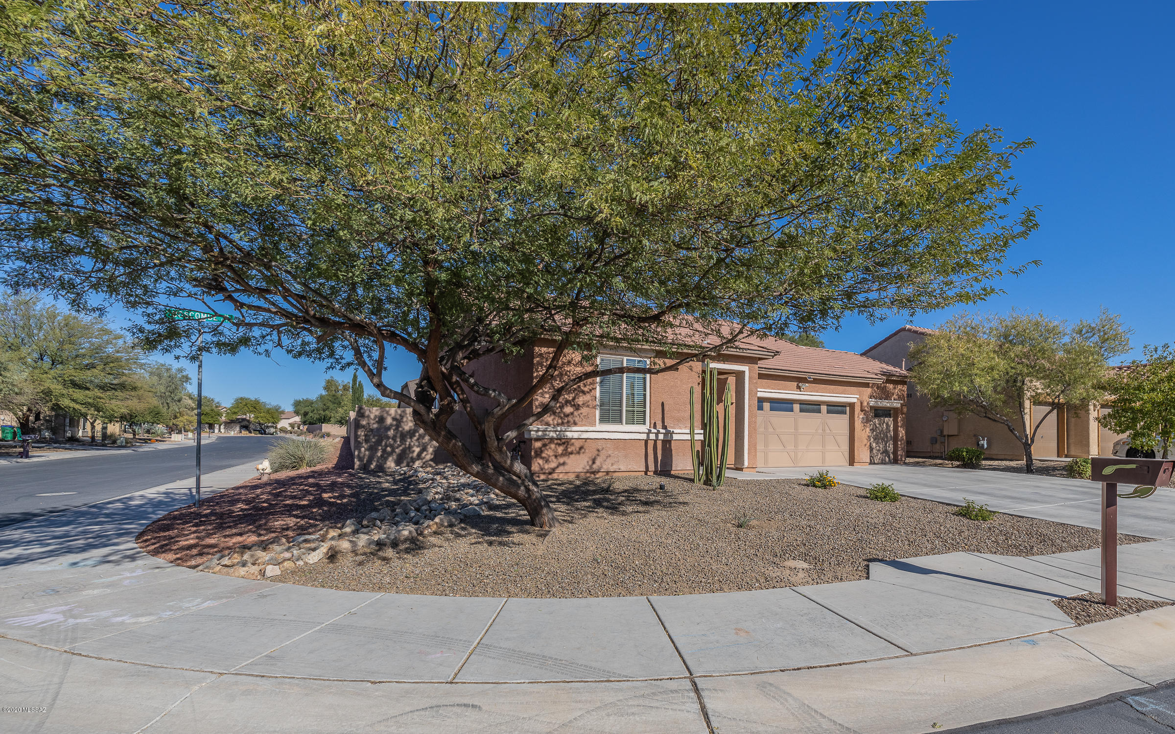 12560 N Boscombe Drive
