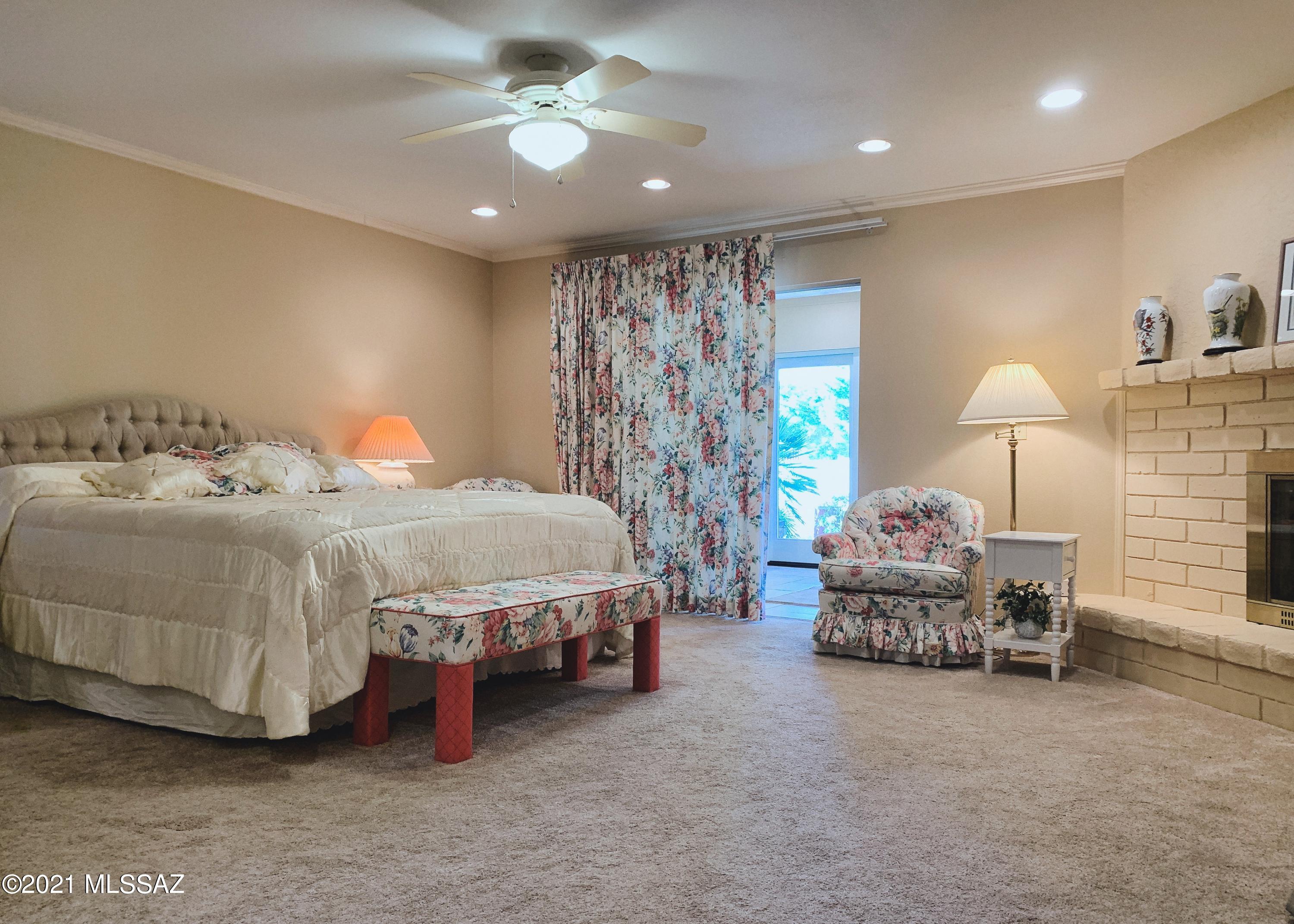 6937 E Paseo Dorado