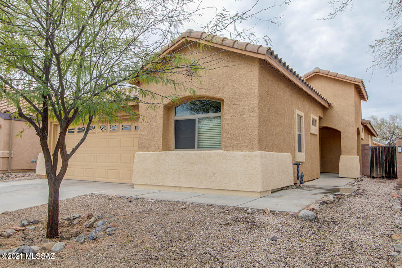 385 N Rustlers Canyon Drive