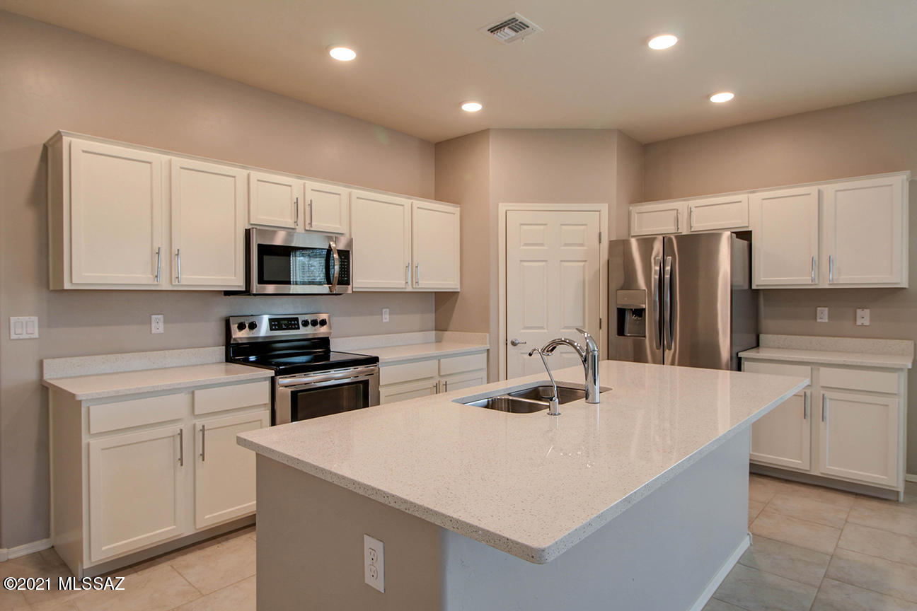 12450 W Reyher Farms Loop