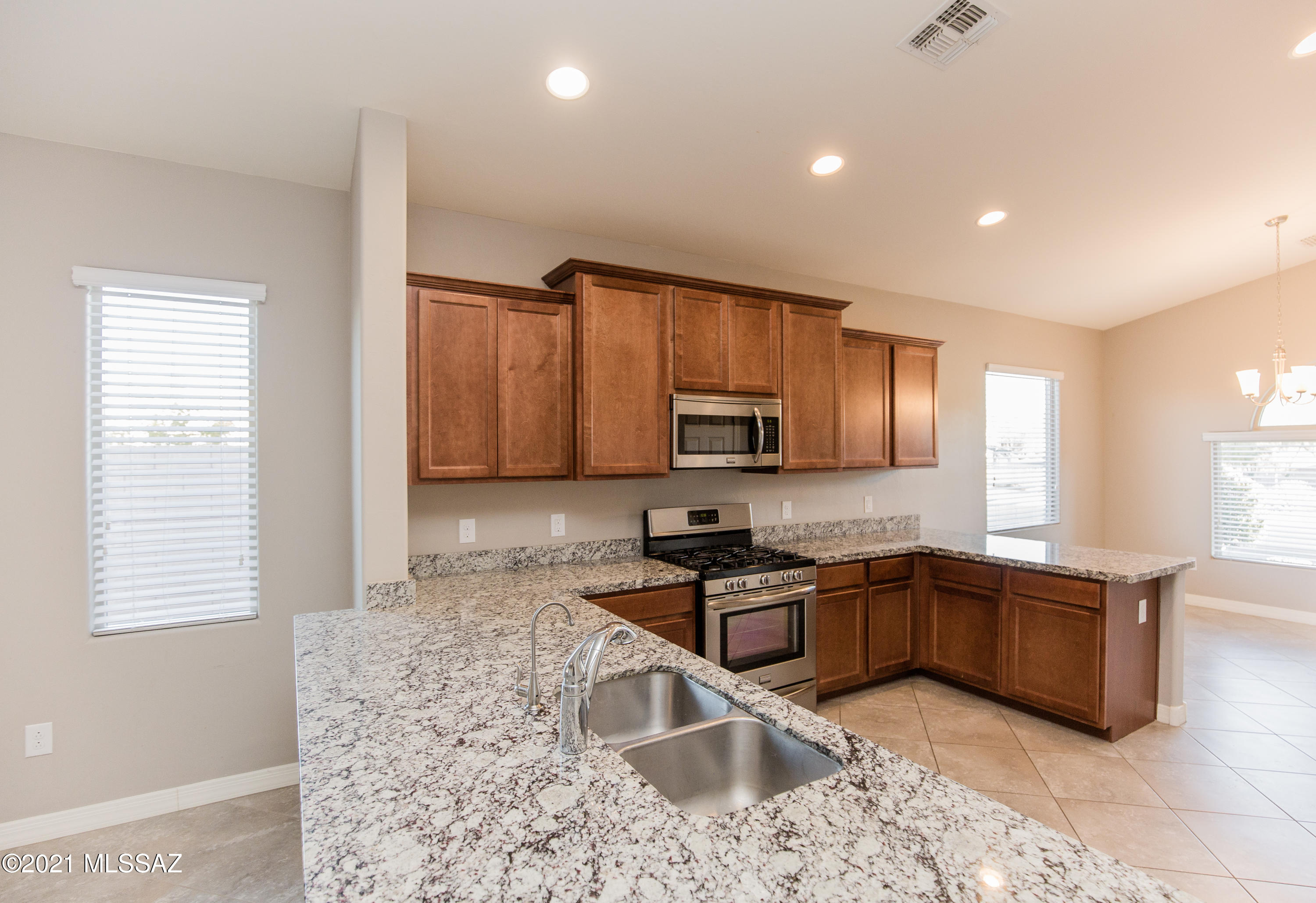 8964 W Hidden Saguaro Trail