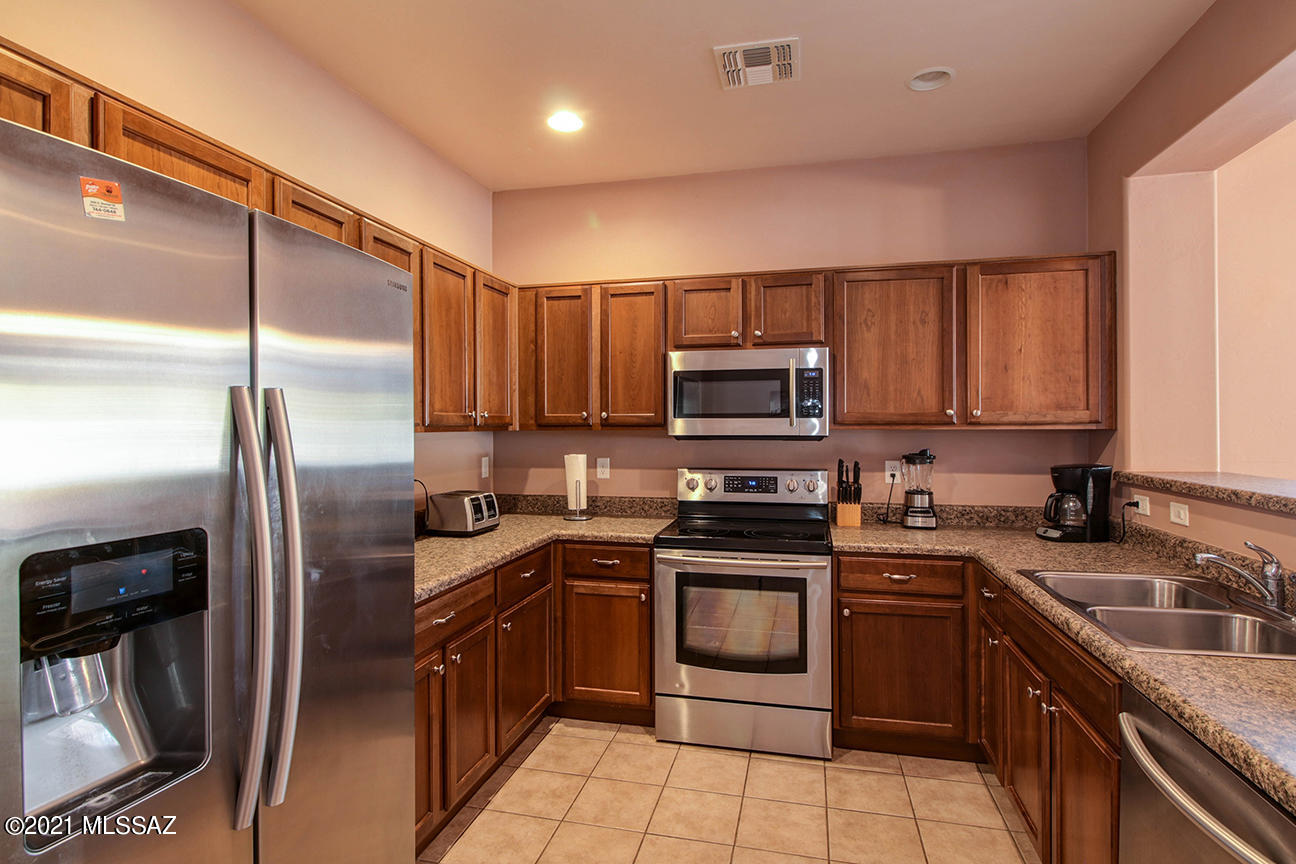 21582 E Governor Drive