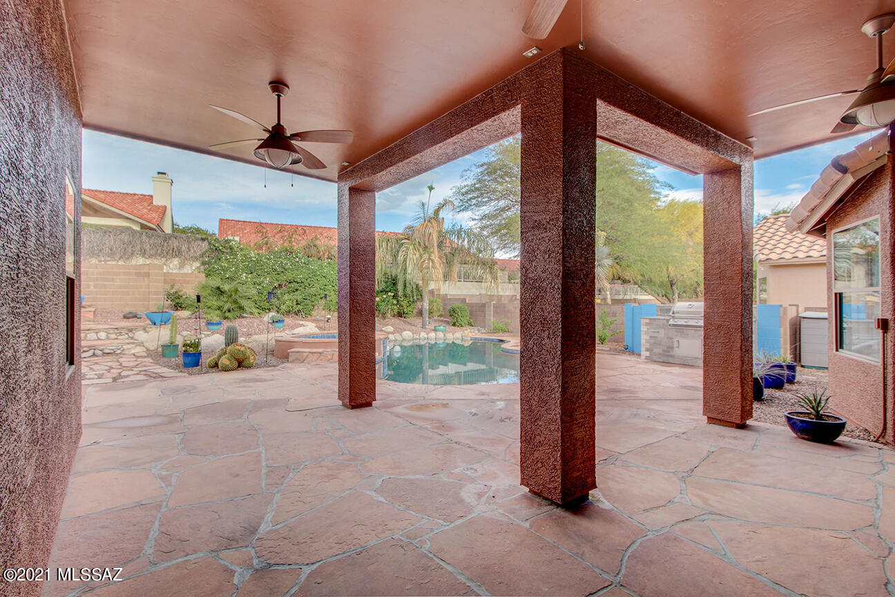 5560 N Ventana Vista Road