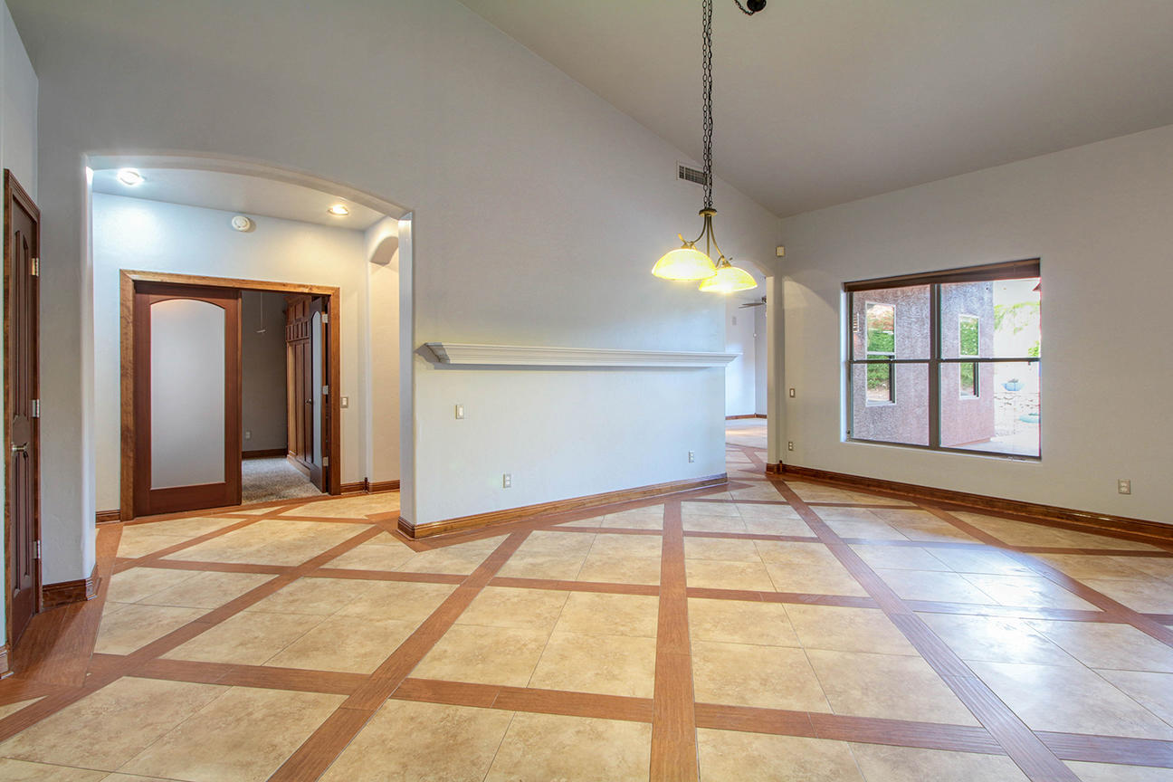 5560 N Ventana Vista Road