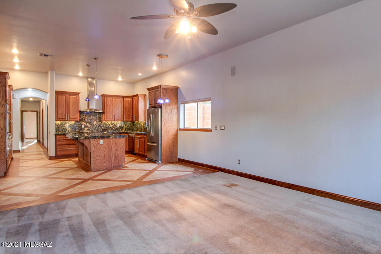 5560 N Ventana Vista Road
