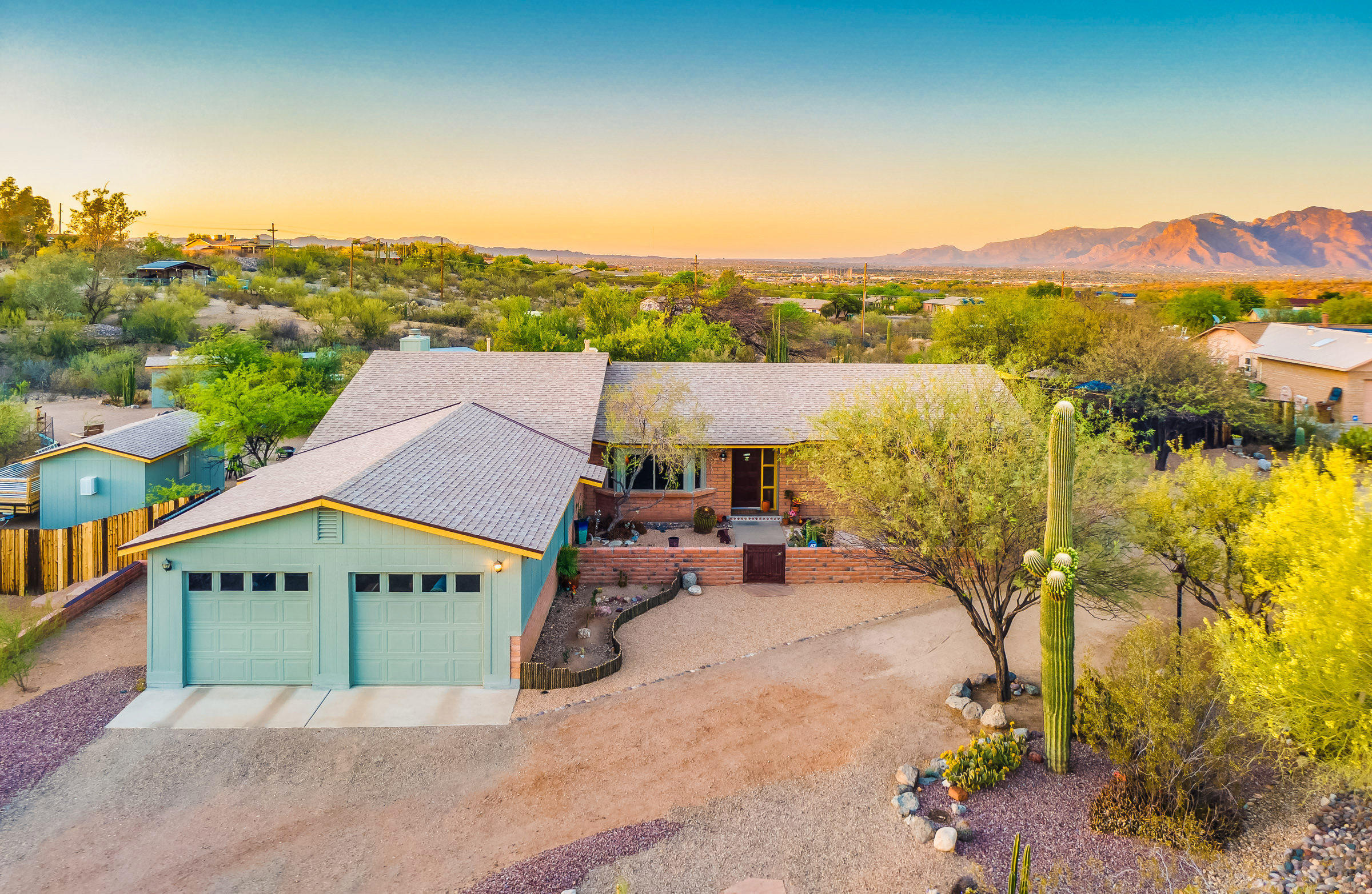5350 W Calle Montuoso