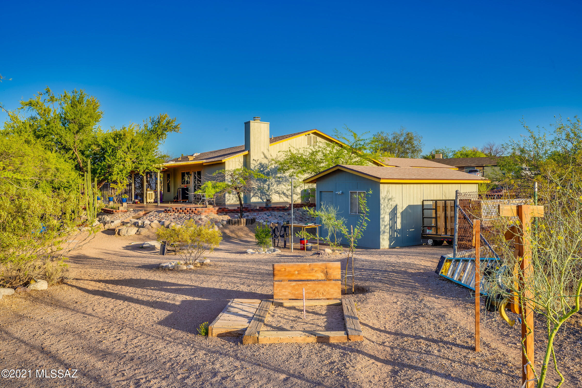 5350 W Calle Montuoso