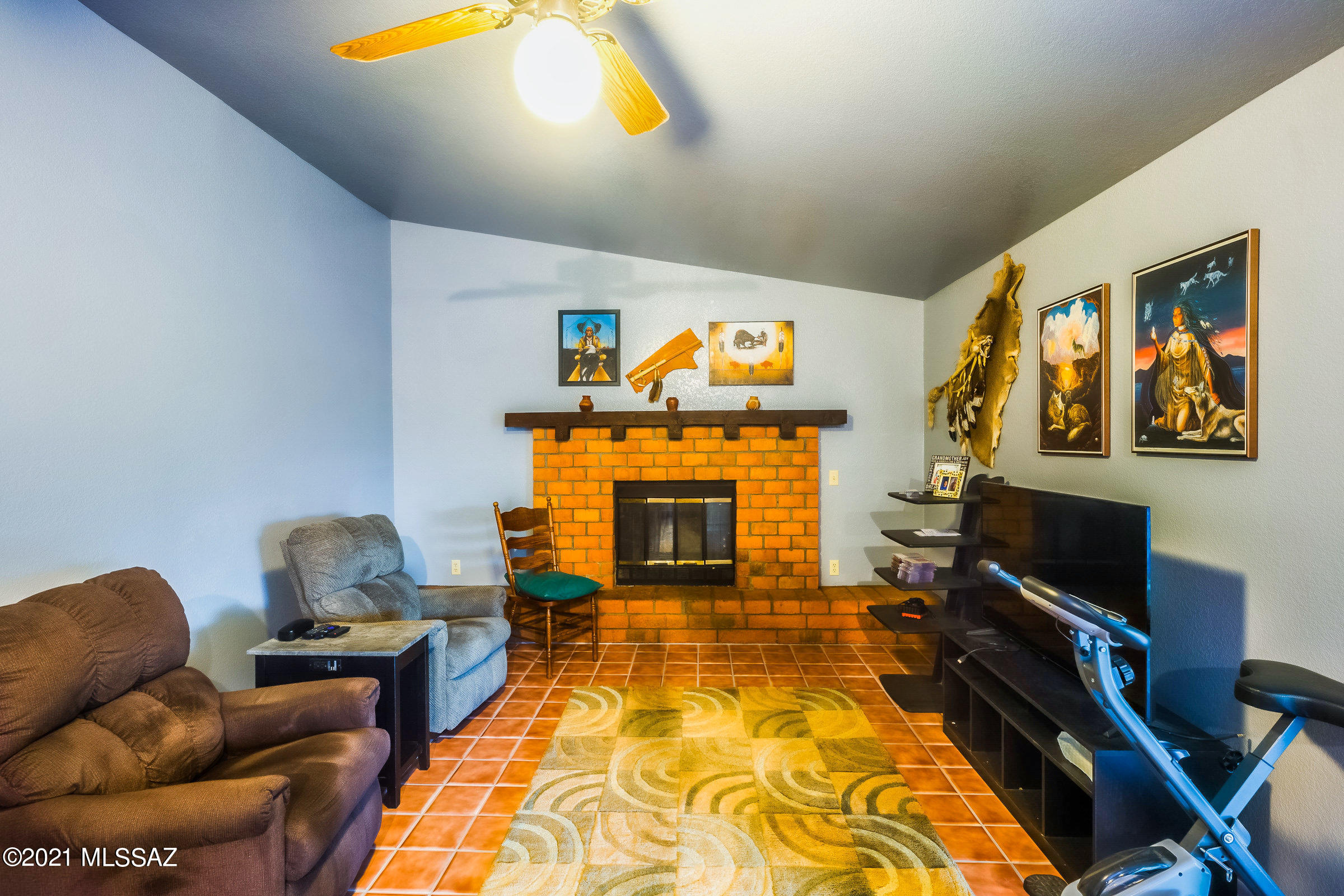 5350 W Calle Montuoso