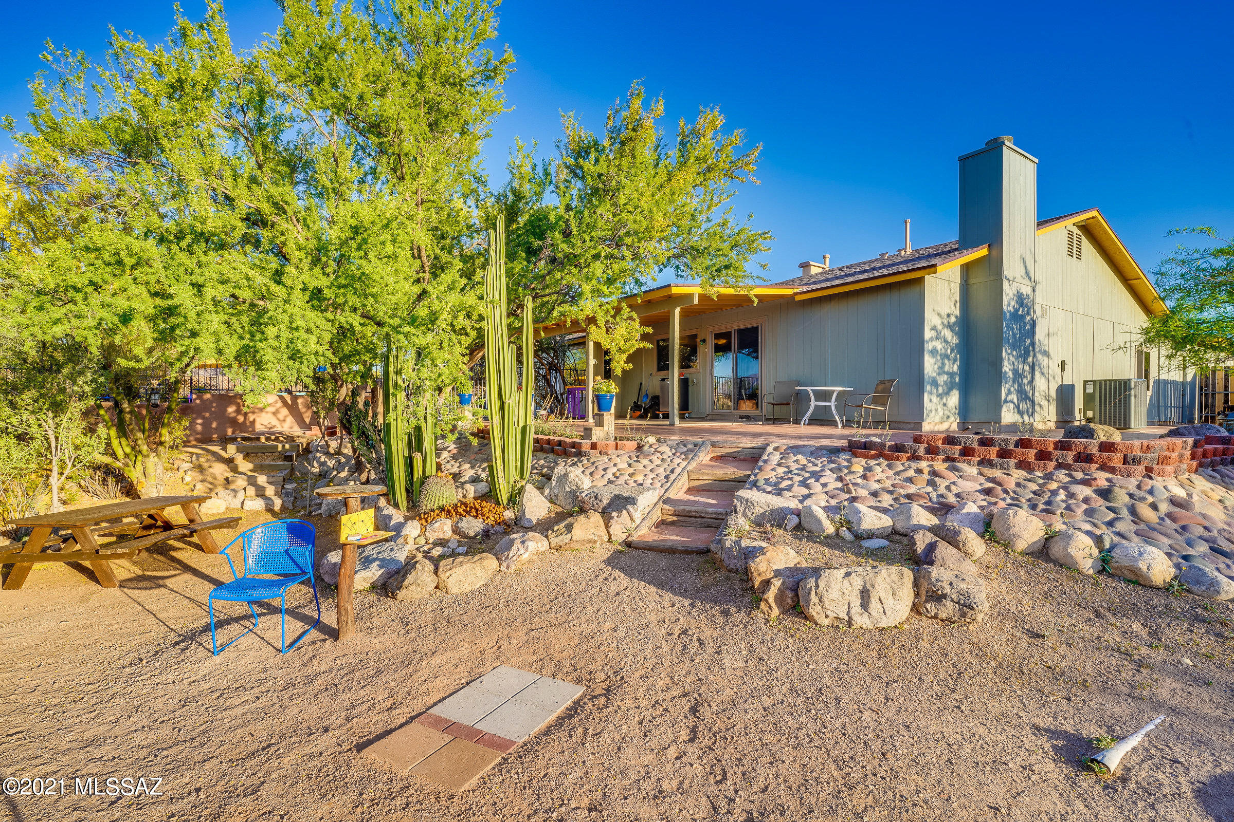 5350 W Calle Montuoso
