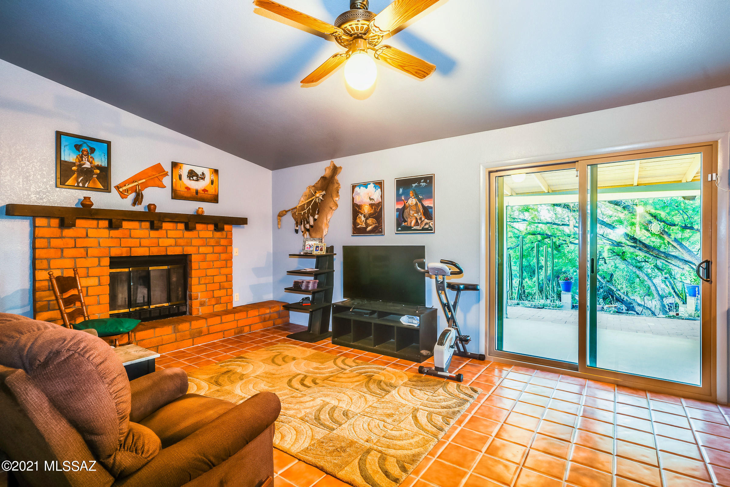 5350 W Calle Montuoso