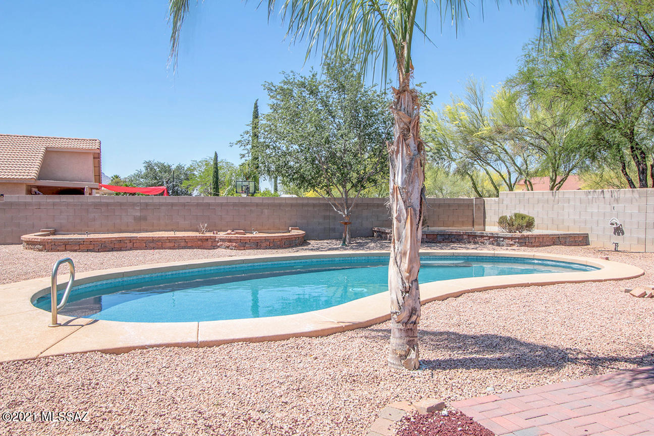 13287 N Hammerstone Lane