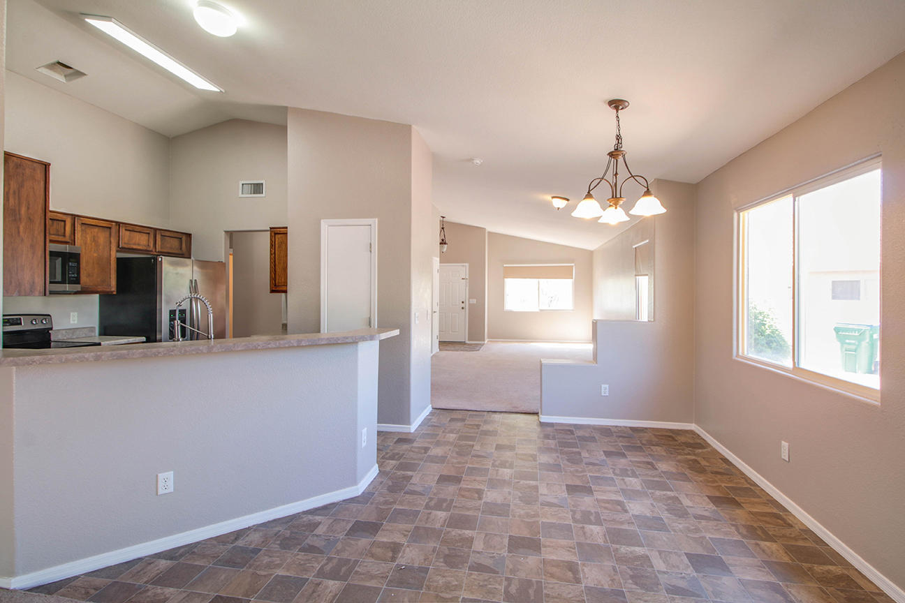 13287 N Hammerstone Lane
