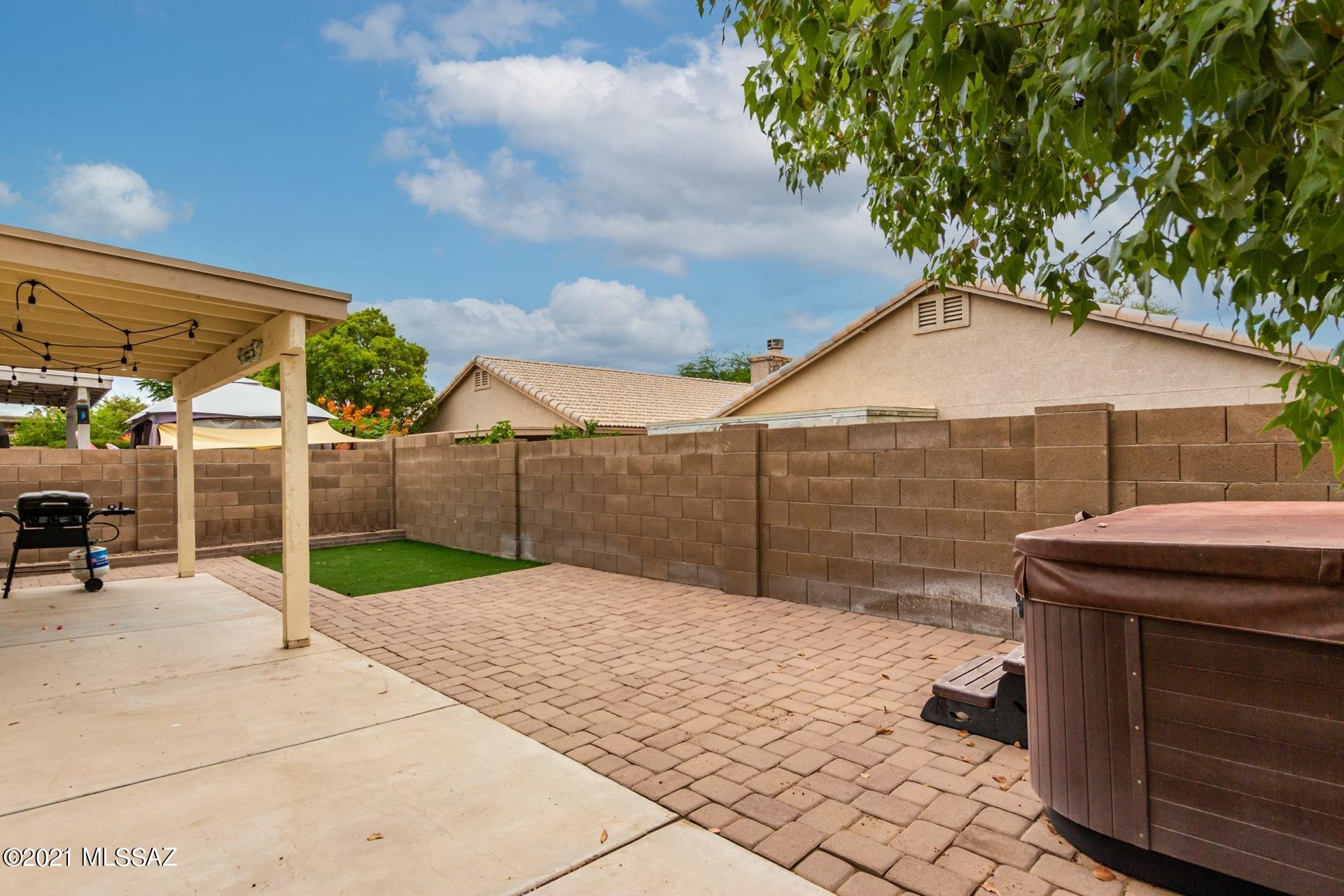 4523 W Holly Berry Way