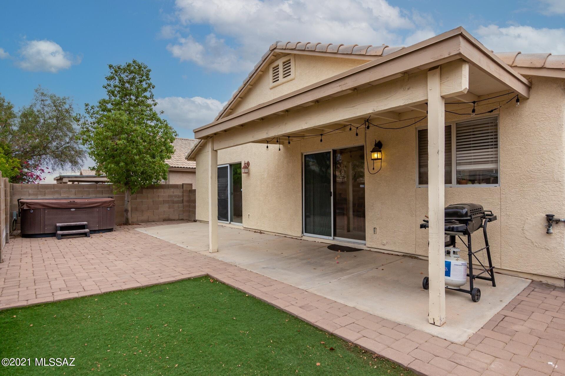 4523 W Holly Berry Way