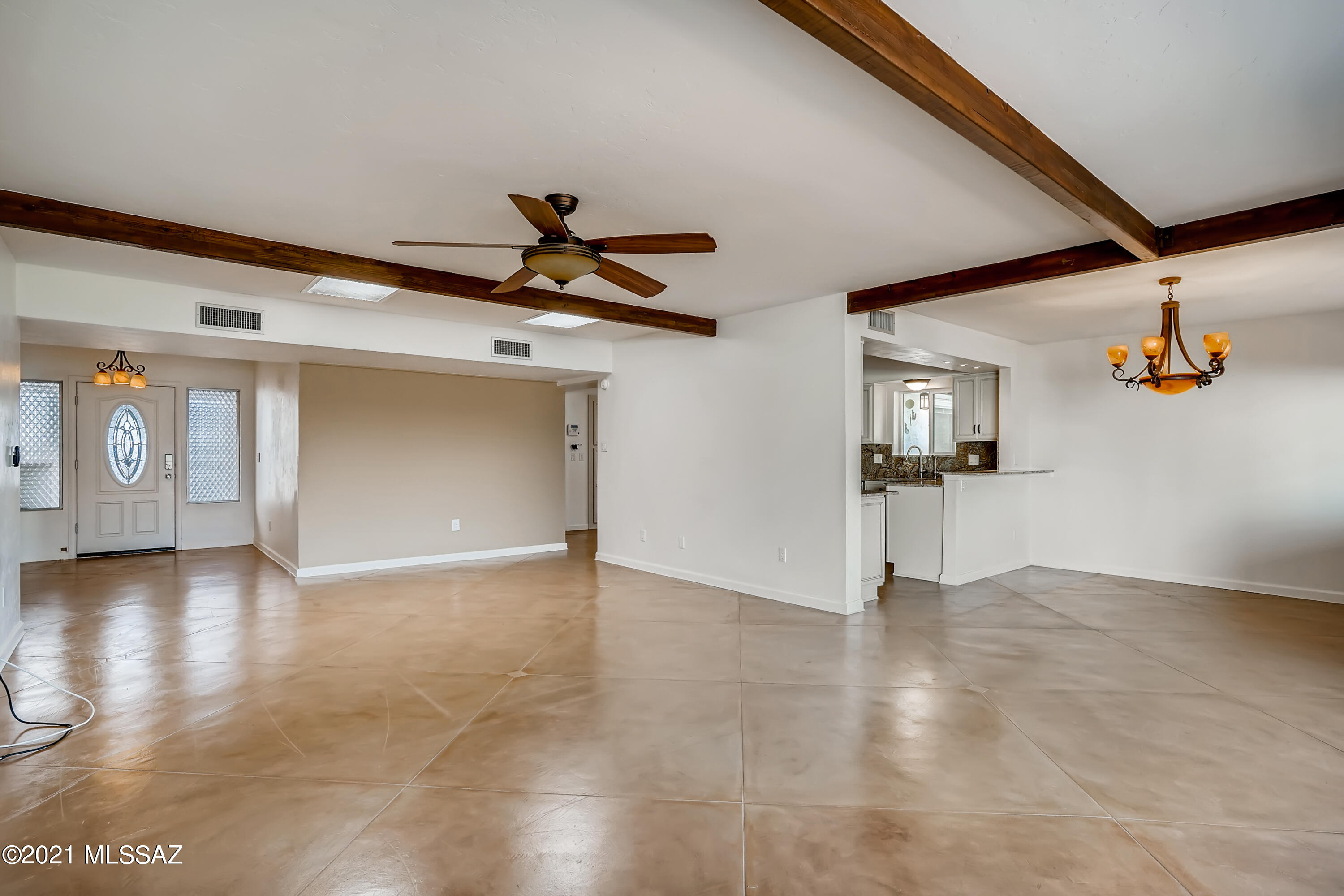 6601 E Calle Cavalier