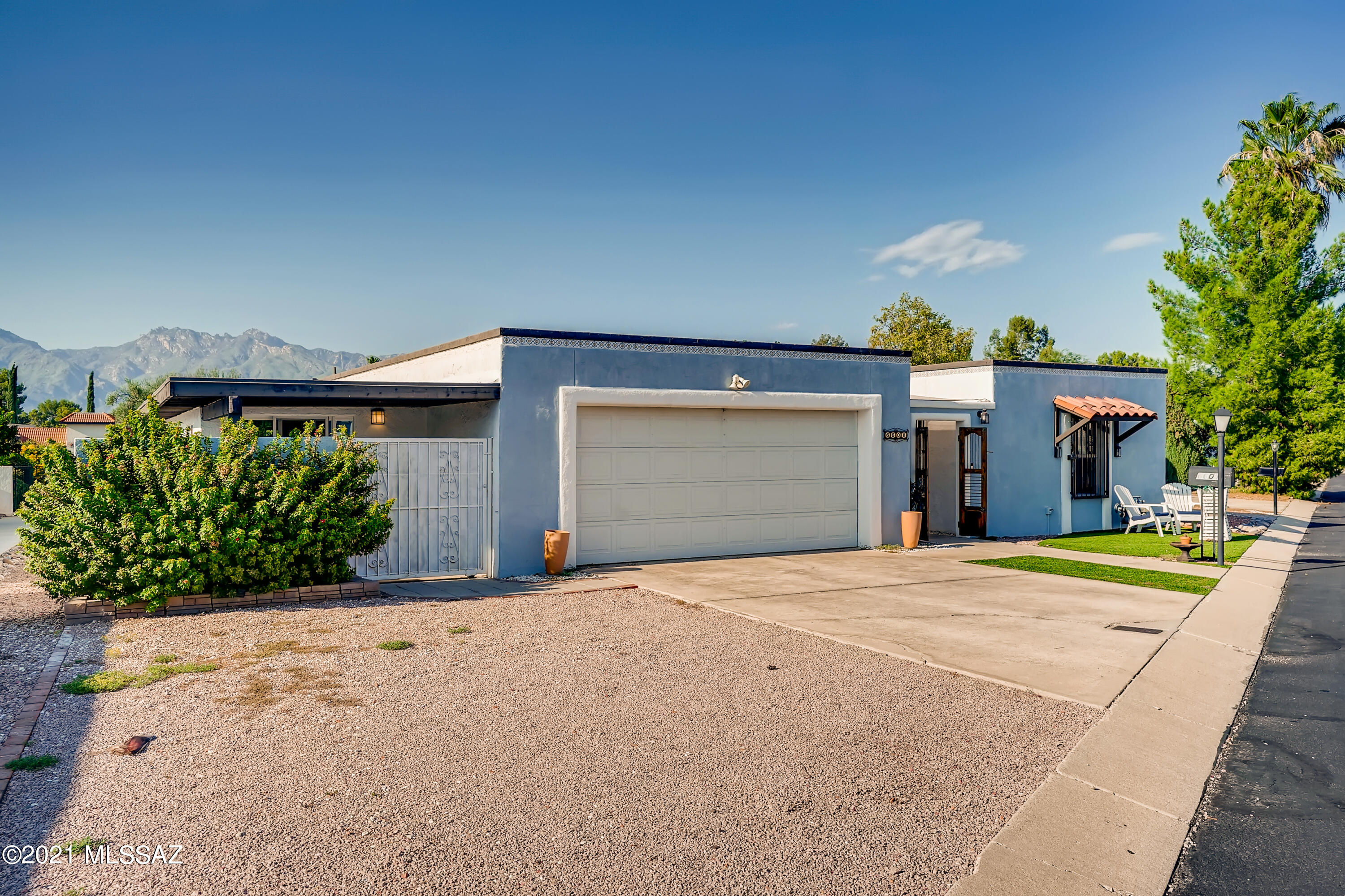6601 E Calle Cavalier