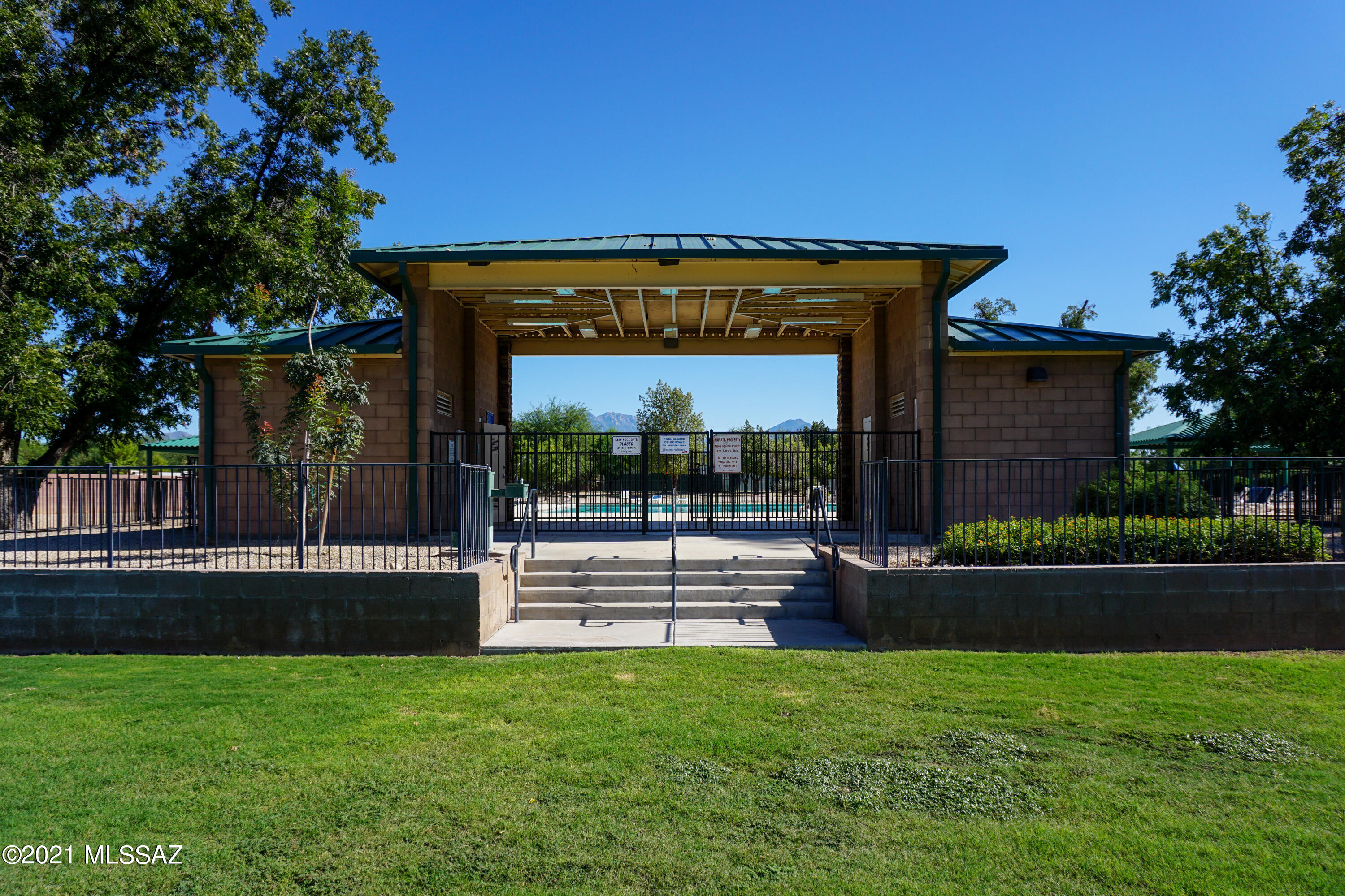 1285 E Stronghold Canyon Lane Lane