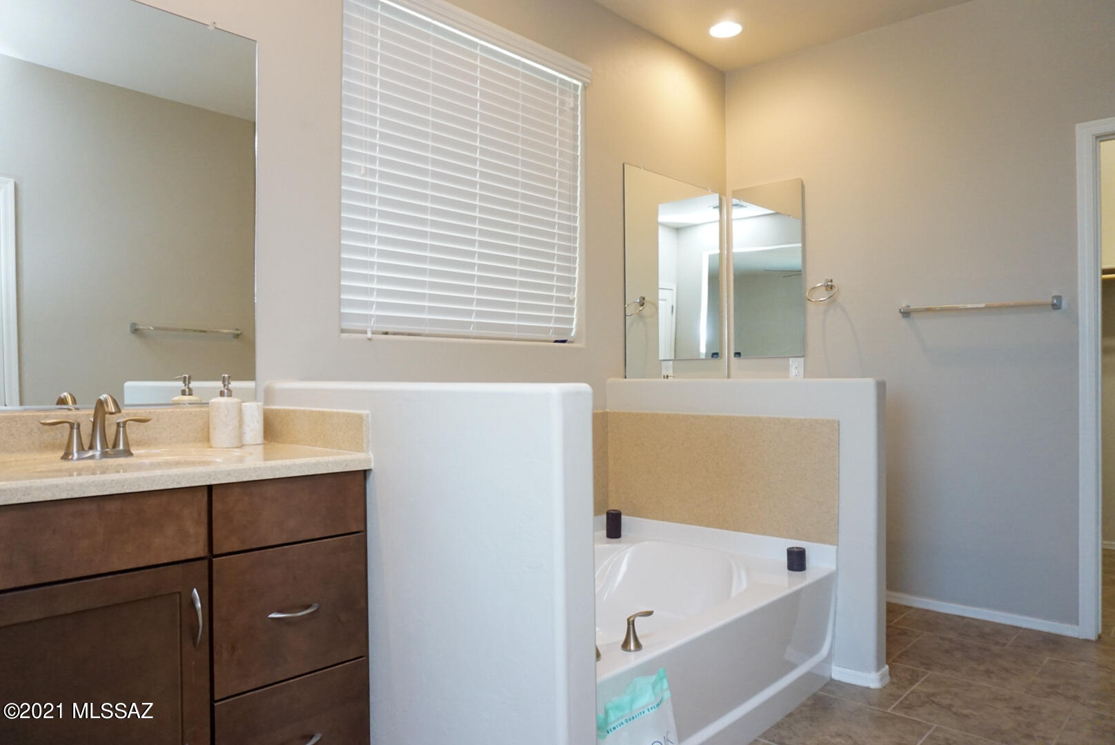 1285 E Stronghold Canyon Lane Lane