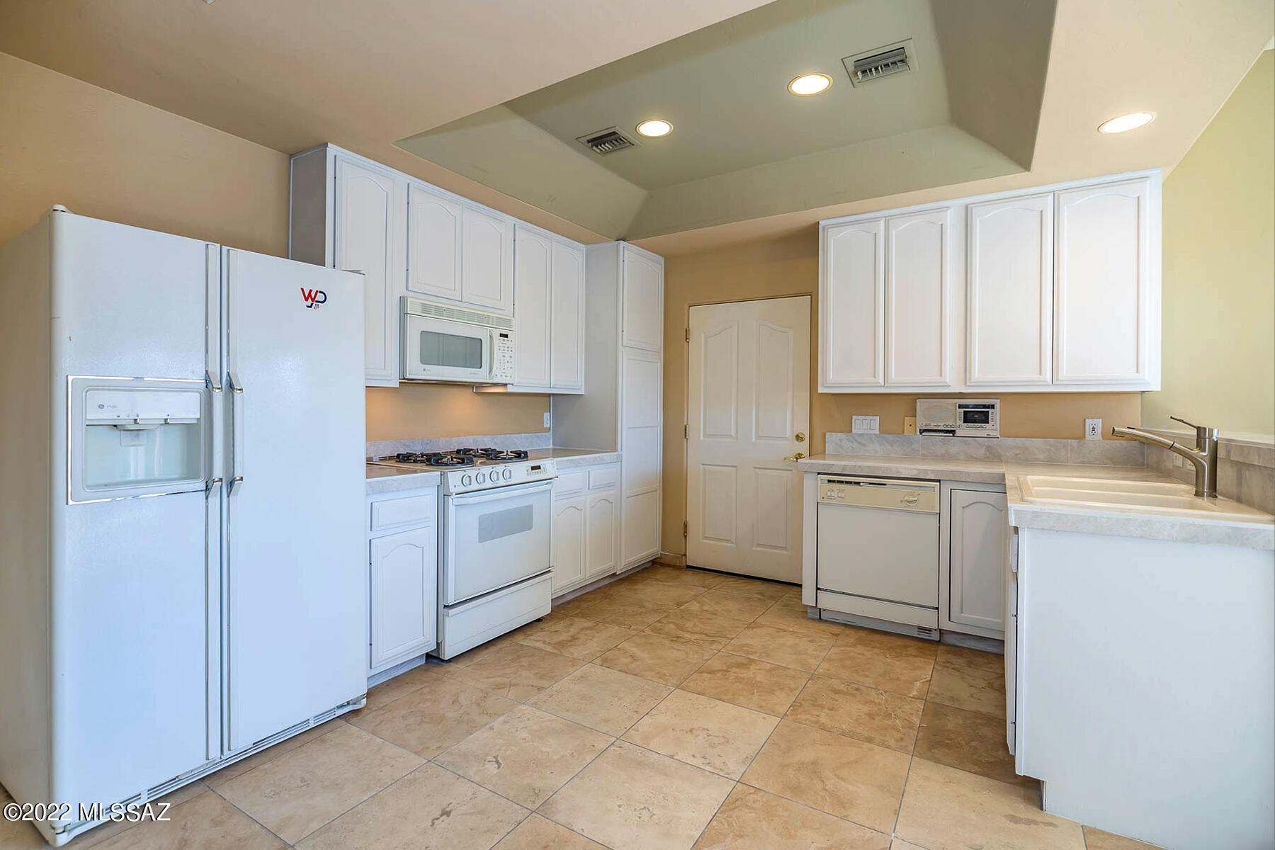 6465 N Green Briar Drive