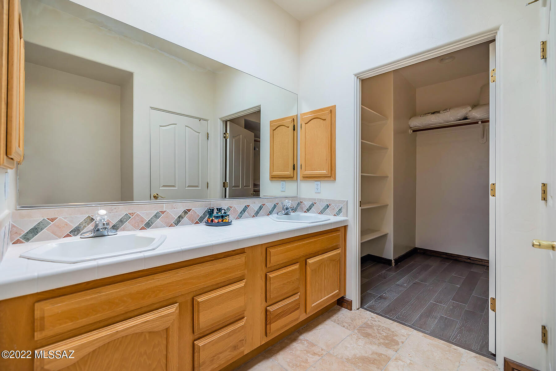 6465 N Green Briar Drive