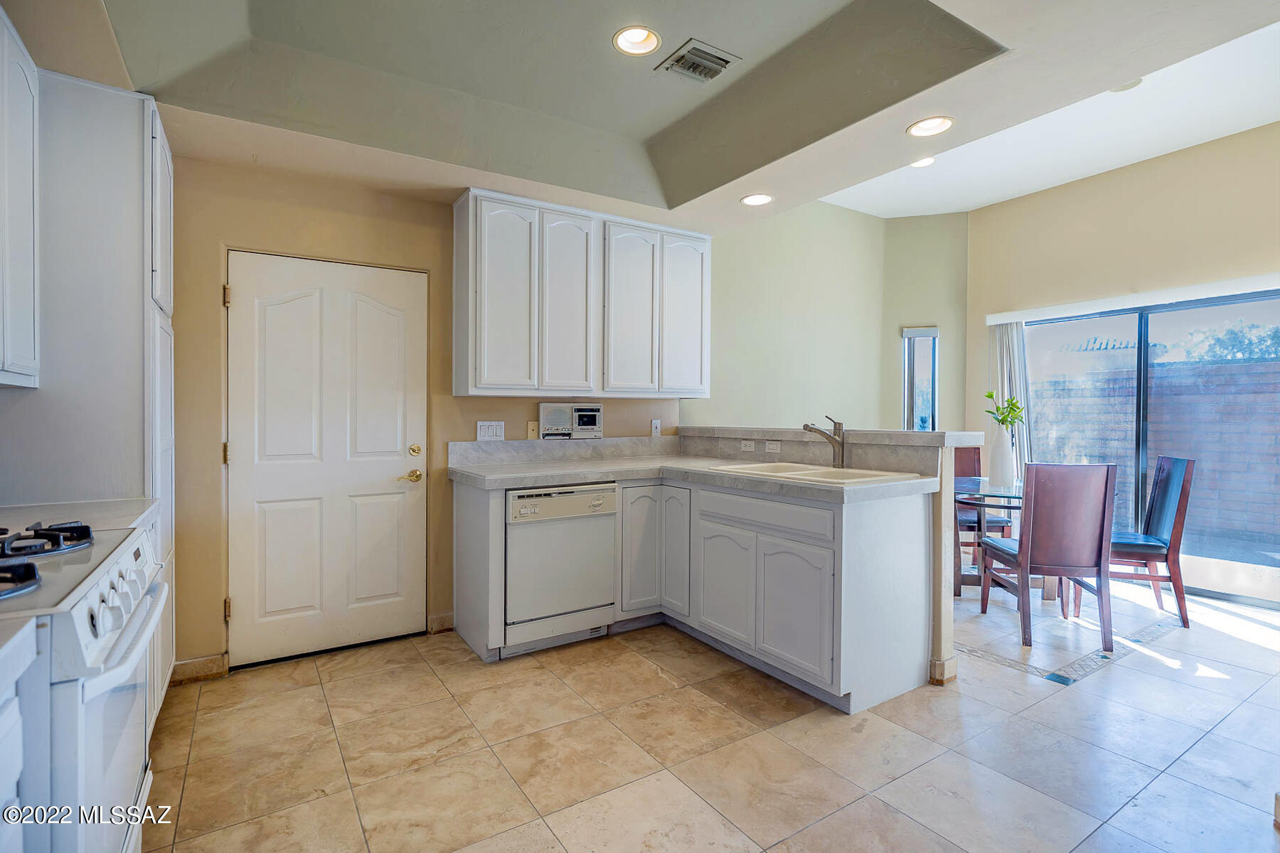 6465 N Green Briar Drive
