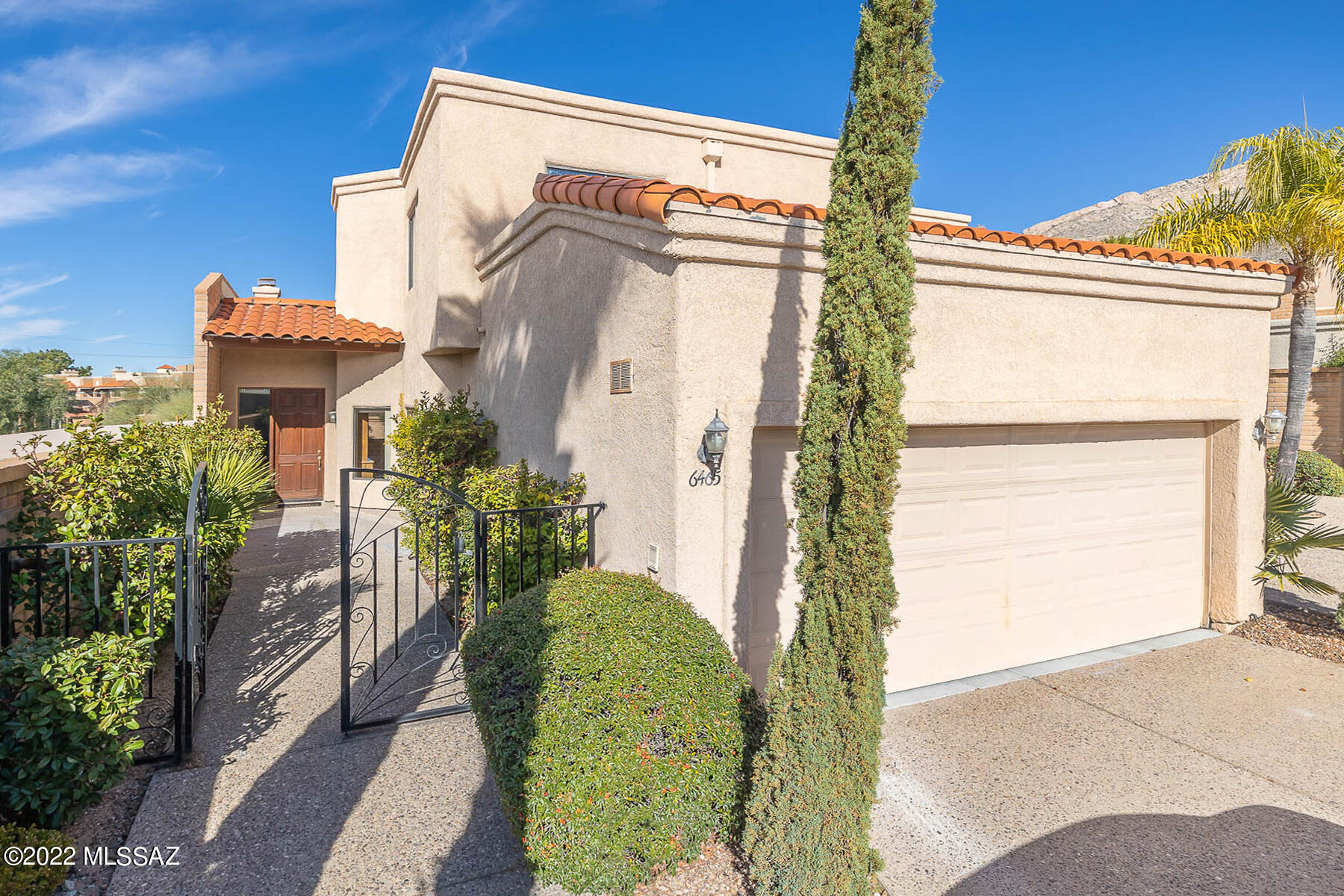 6465 N Green Briar Drive