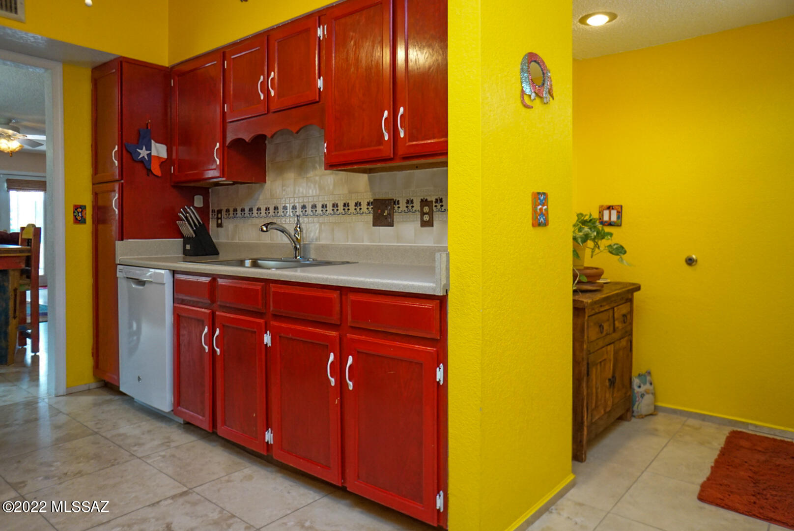 9008 E Calle Diego