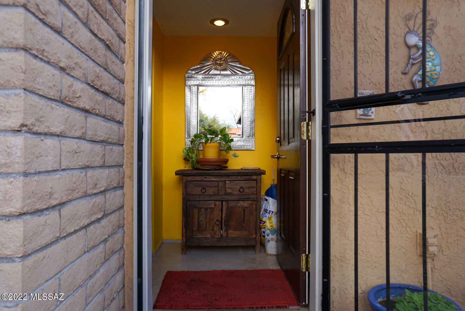 9008 E Calle Diego