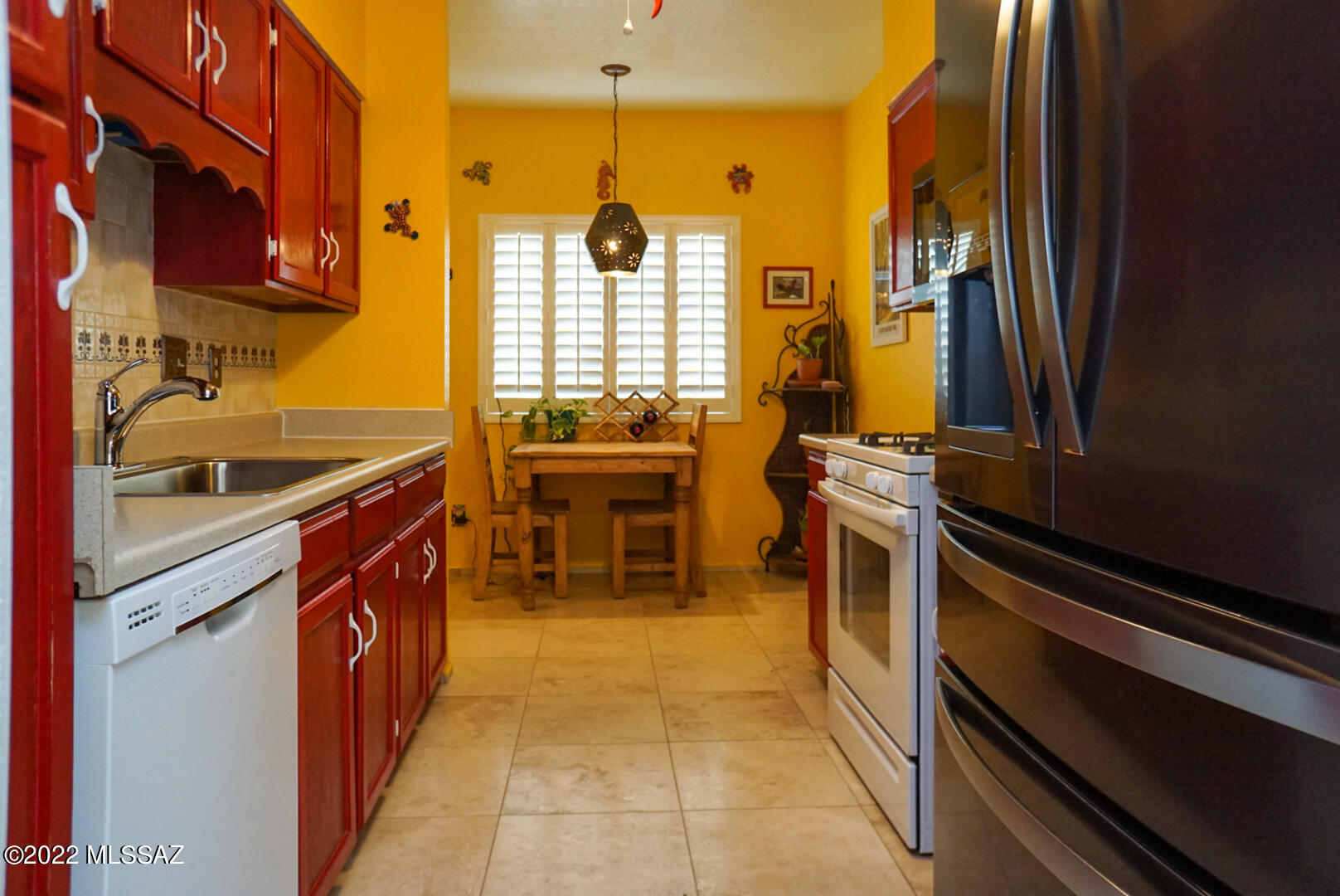 9008 E Calle Diego