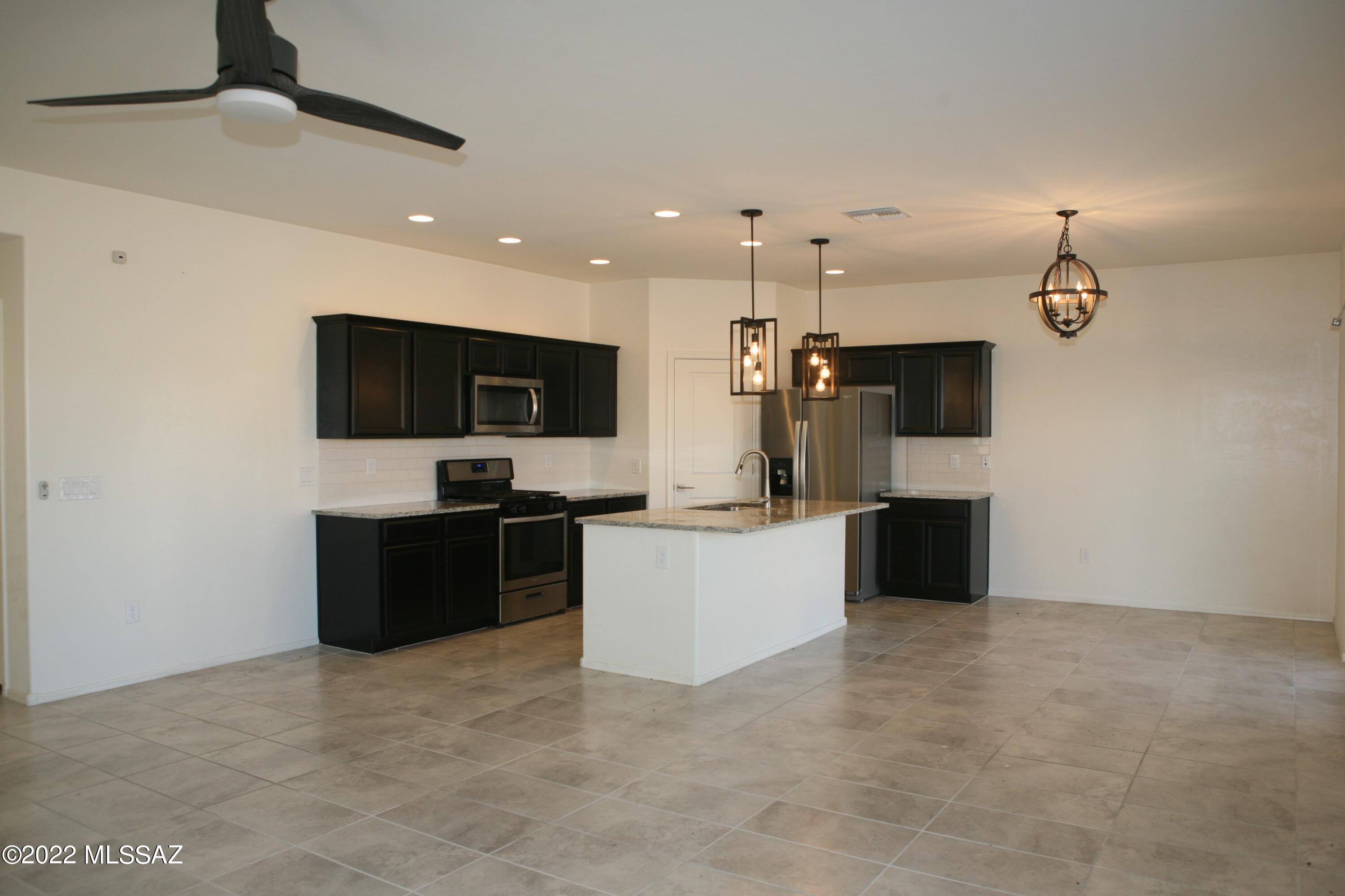 659 N Nestled Hummingbird Lane E