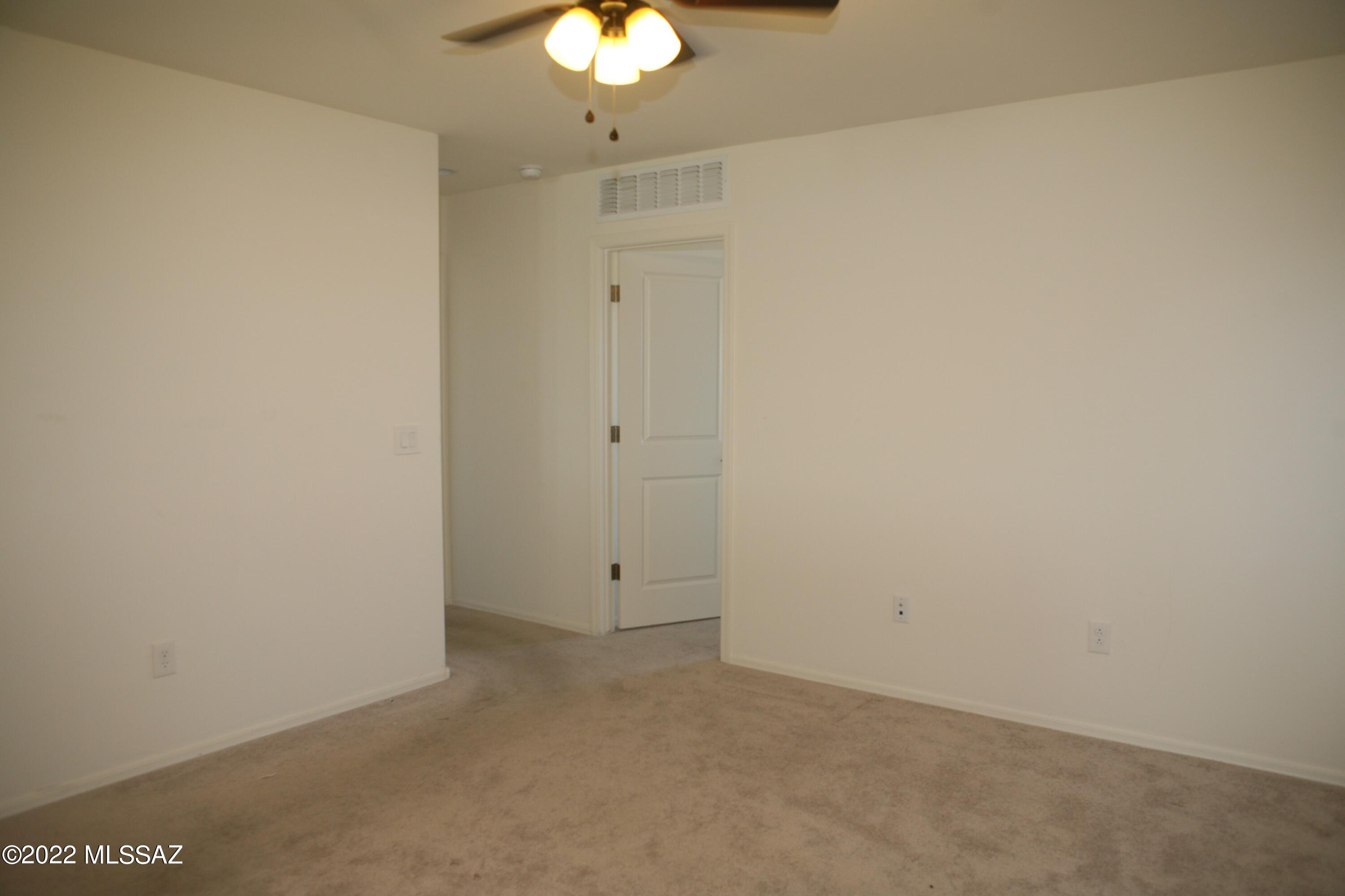 659 N Nestled Hummingbird Lane E