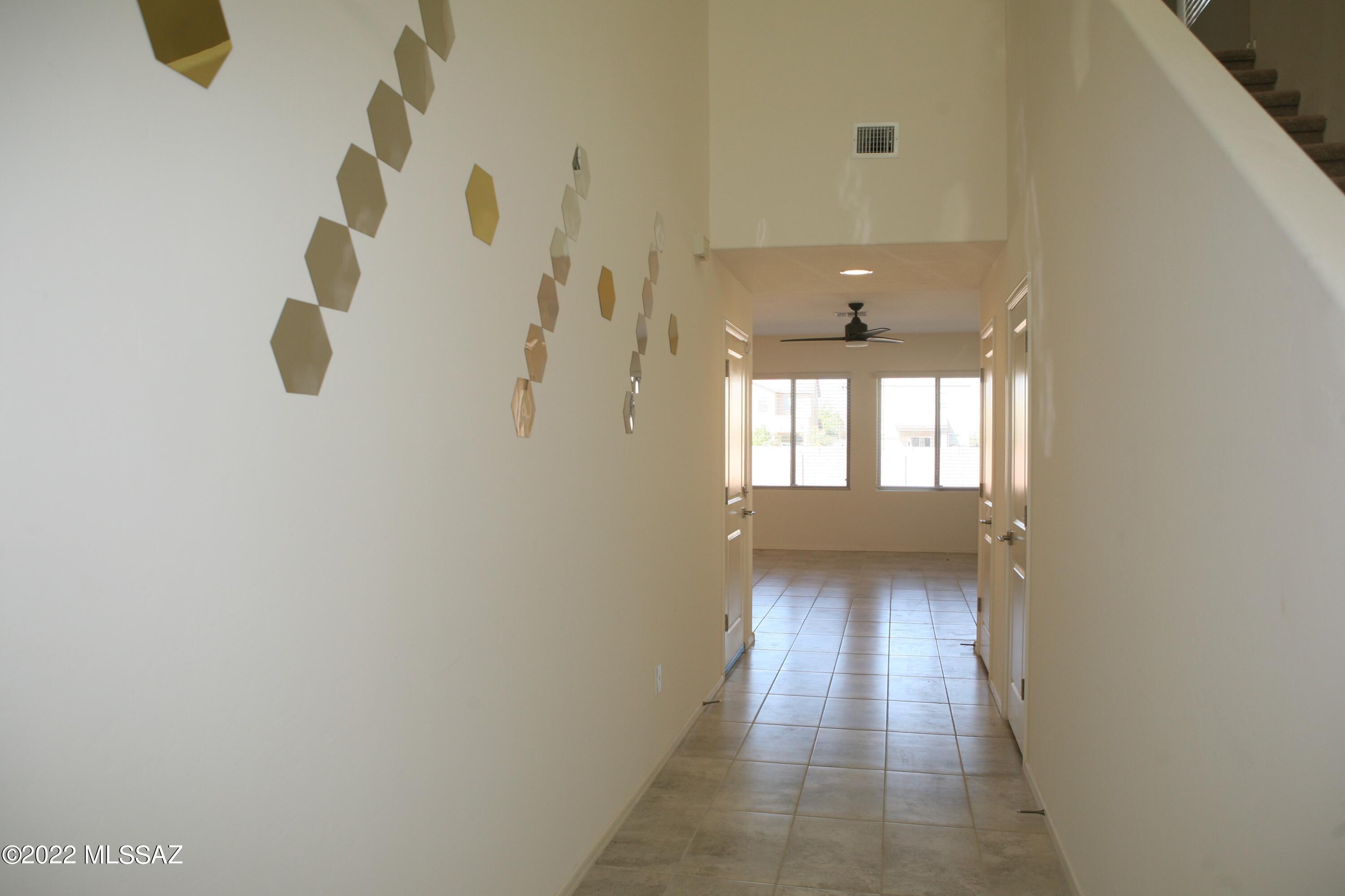 659 N Nestled Hummingbird Lane E