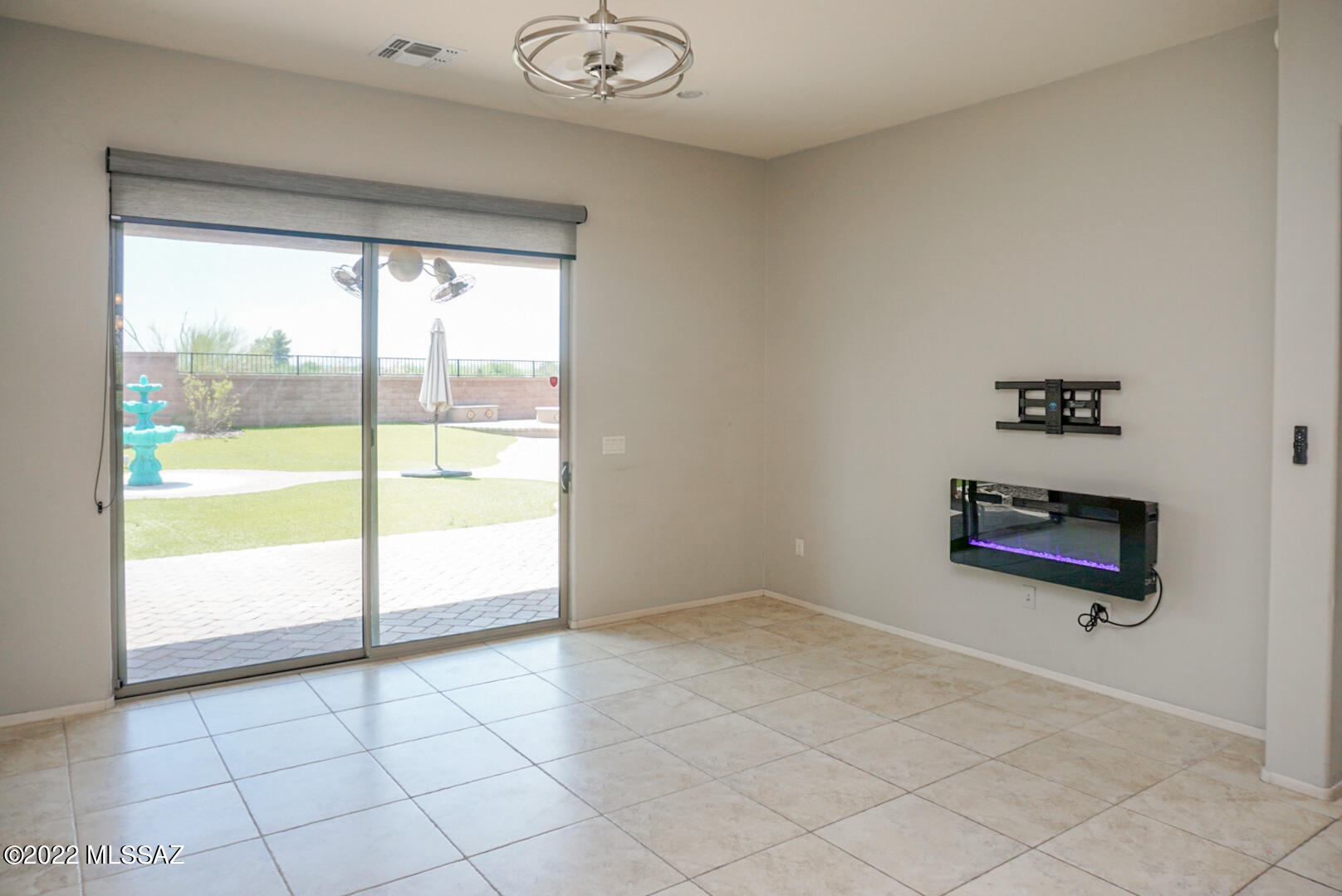 5716 N Loft Lane