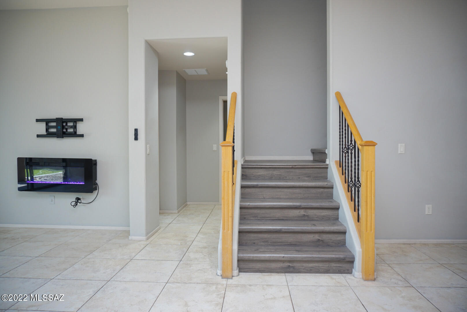 5716 N Loft Lane