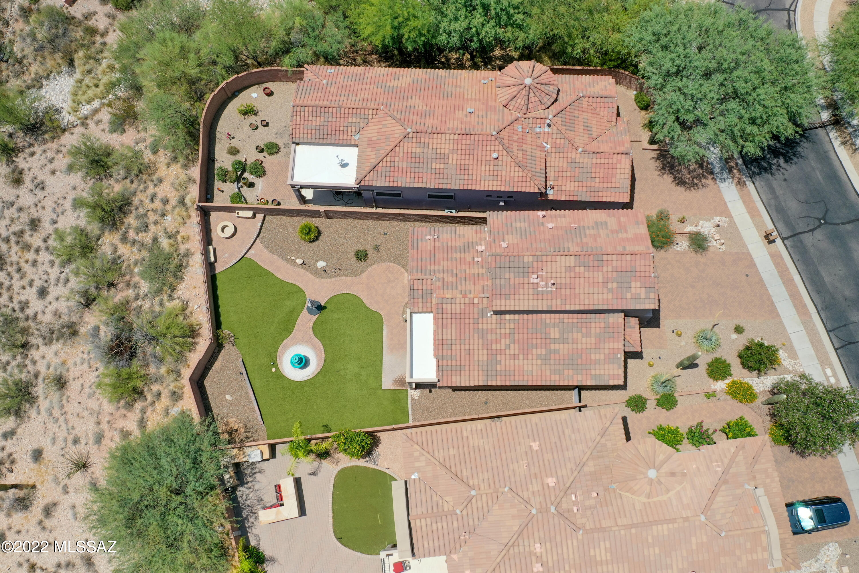 5716 N Loft Lane